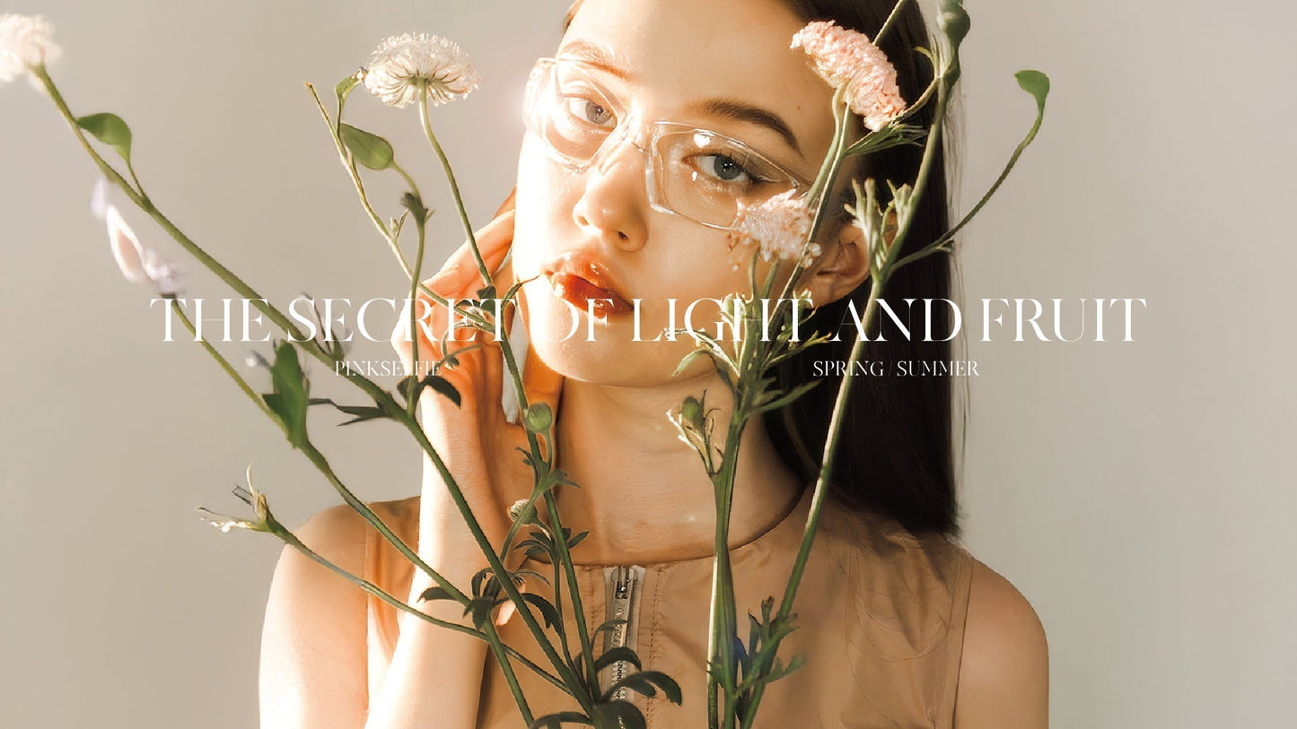 The Secret of Light and Fruit