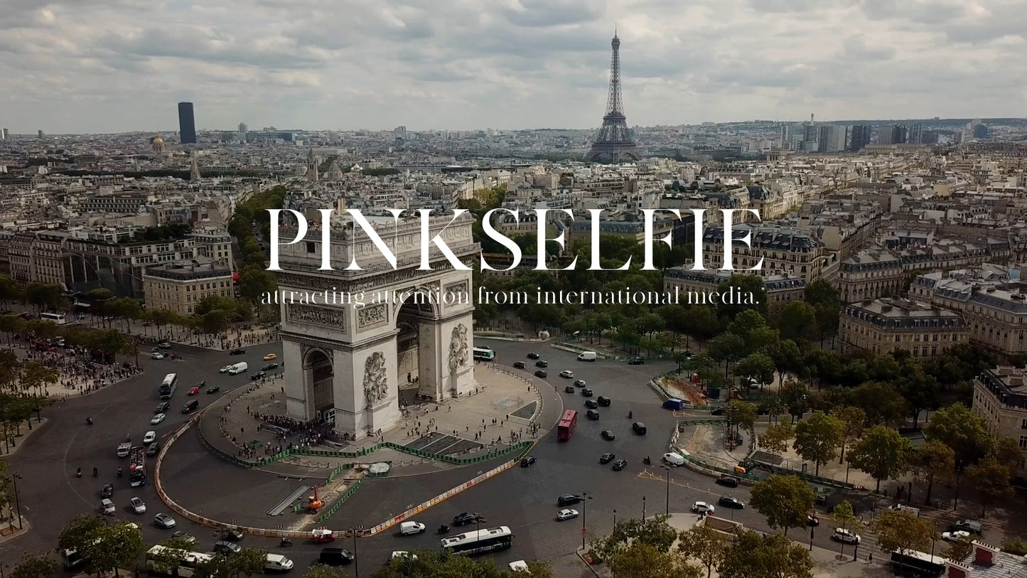 PINKSELFIE PERFECTLY SHOWCASED AT PARIS FASHION WEEK! | PRAISE BY INTERNATIONAL MEDIA!!!