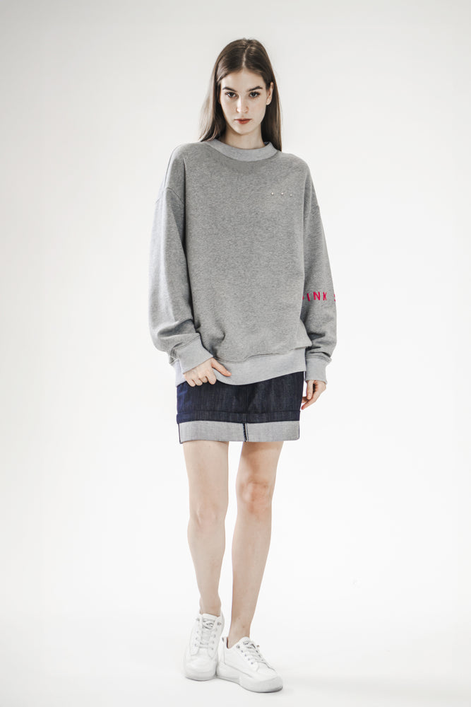 
                  
                    GRAY DROP-SHOULDER OVERSIZED SWEATSHIRT
                  
                