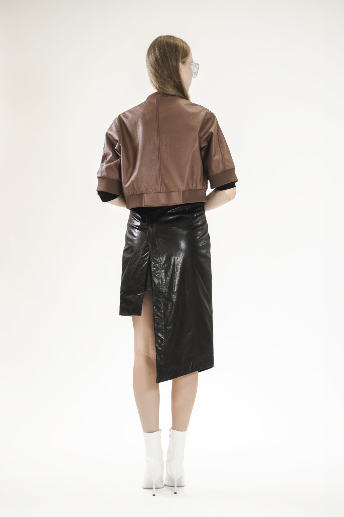 
                  
                    BROWN COFFEE-COLOR CROPPED LEATHER BIKER JACKET
                  
                