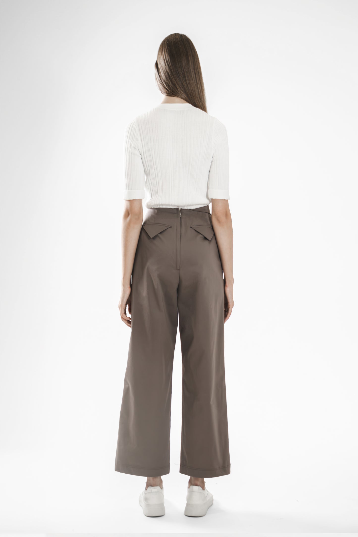 
                  
                    BROWN FLAP-STYLE COTTON TROUSERS
                  
                