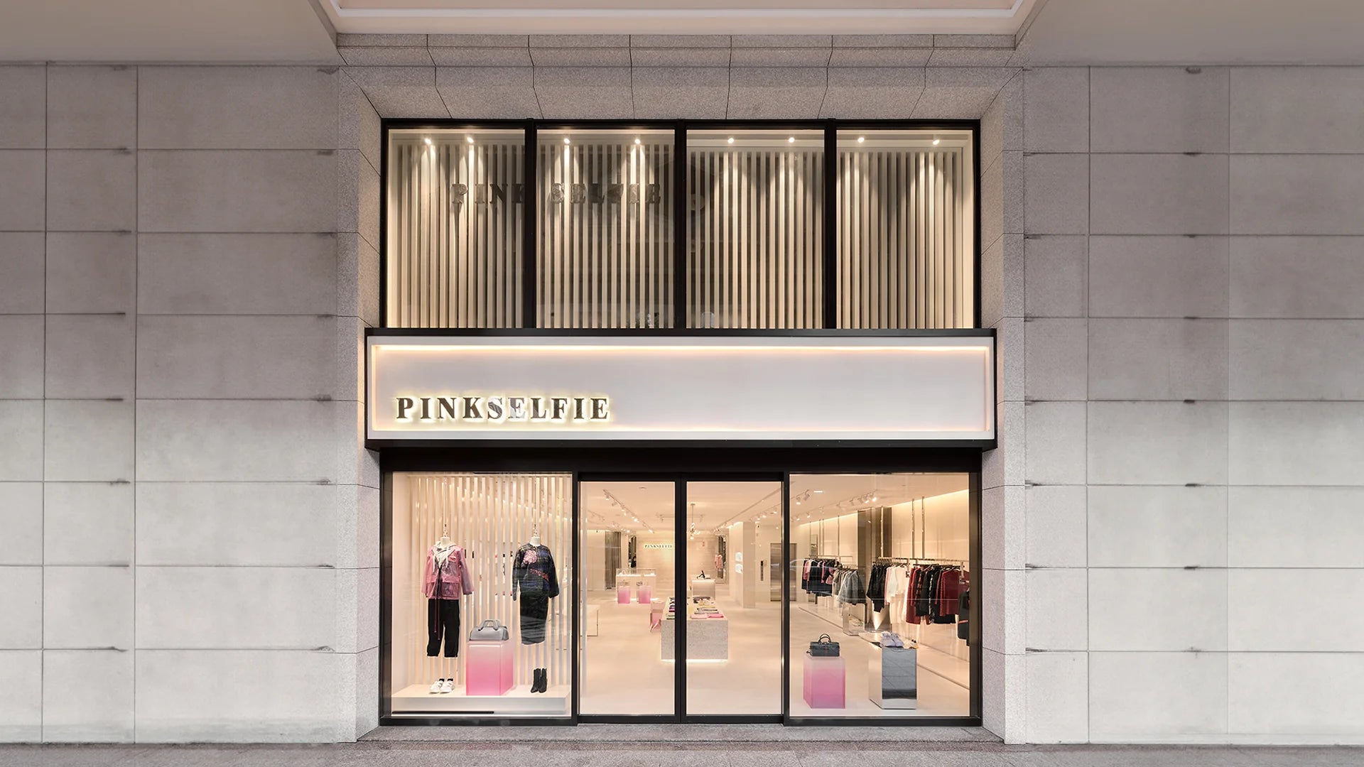 PINKSELFIE FLAGSHIP STORE