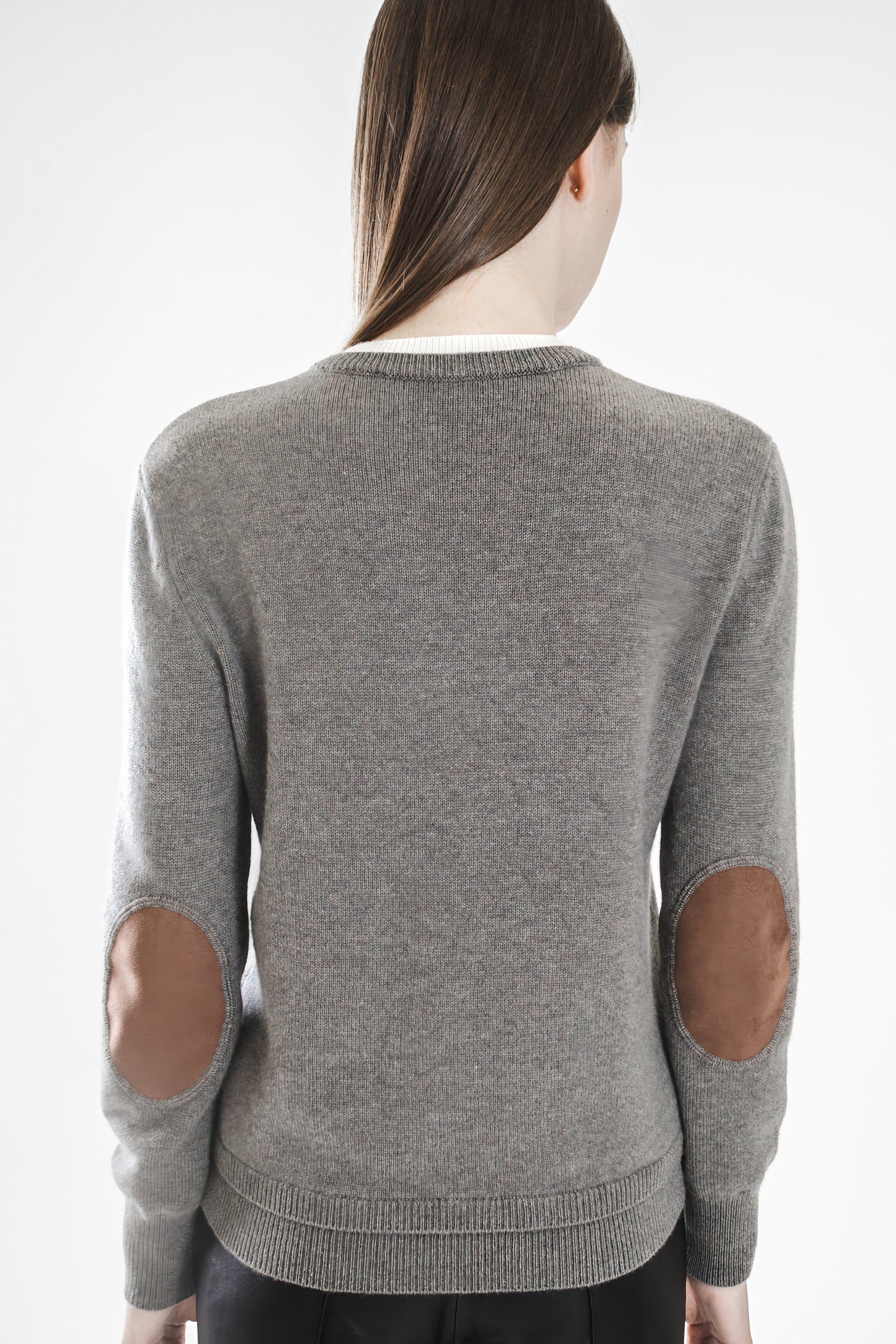 
                  
                    GRAY ROUND-NECK EMBROIDERED KNIT TOP
                  
                