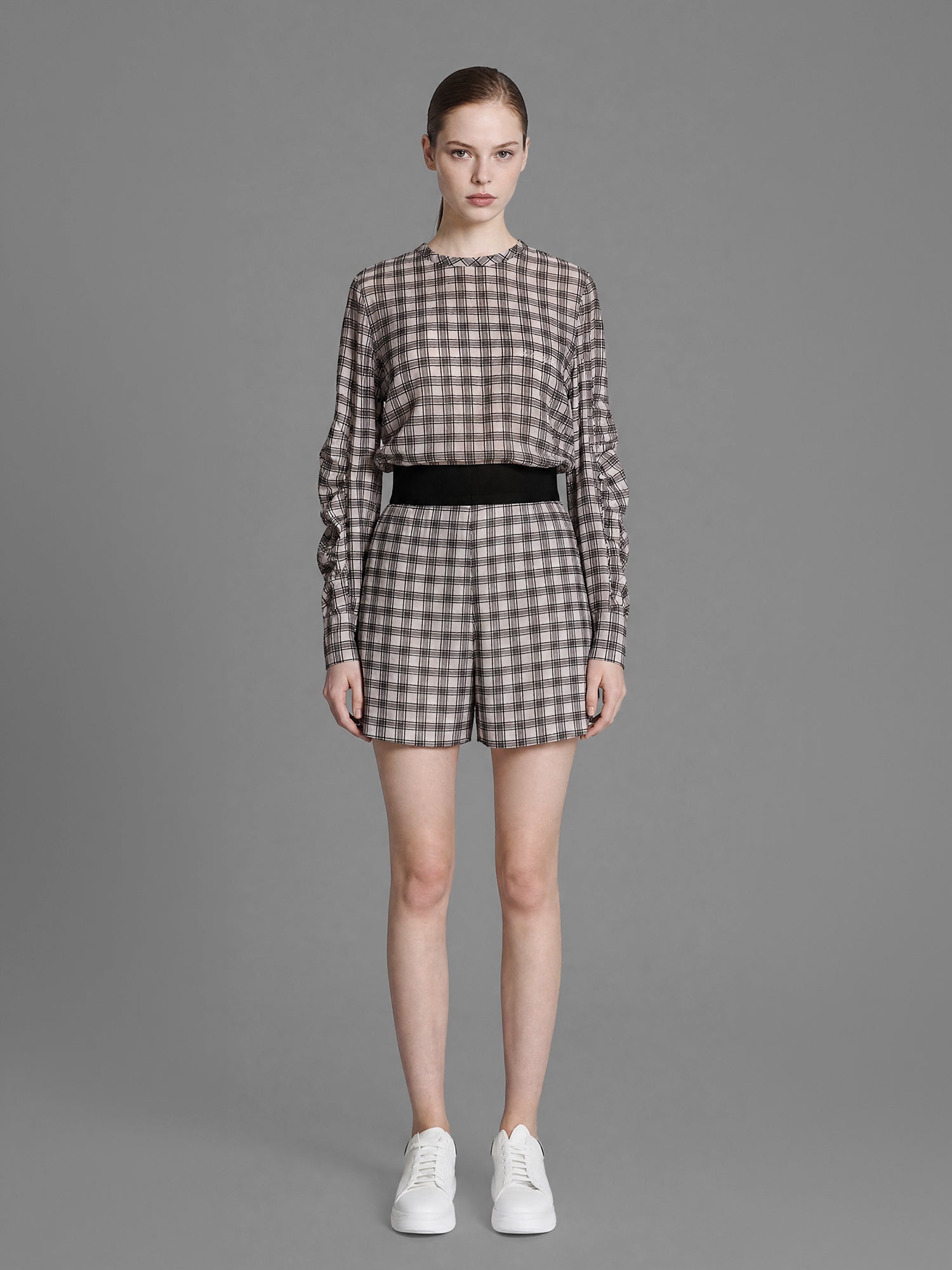 CLASSIC BLACK/WARM BRICK RED PLAID SHORTS