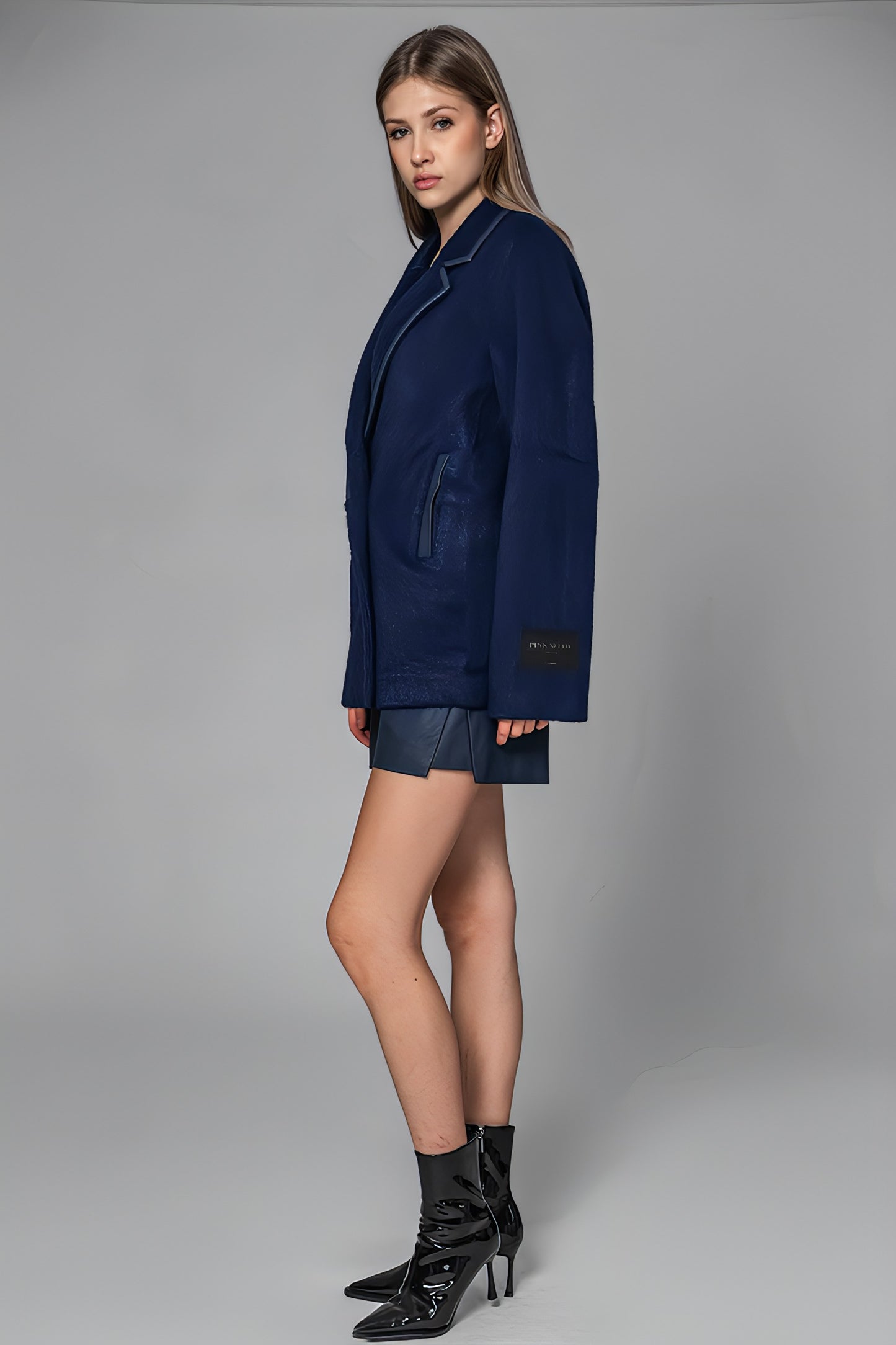 
                  
                    GRAY/BLUE WOOL LONG COAT
                  
                