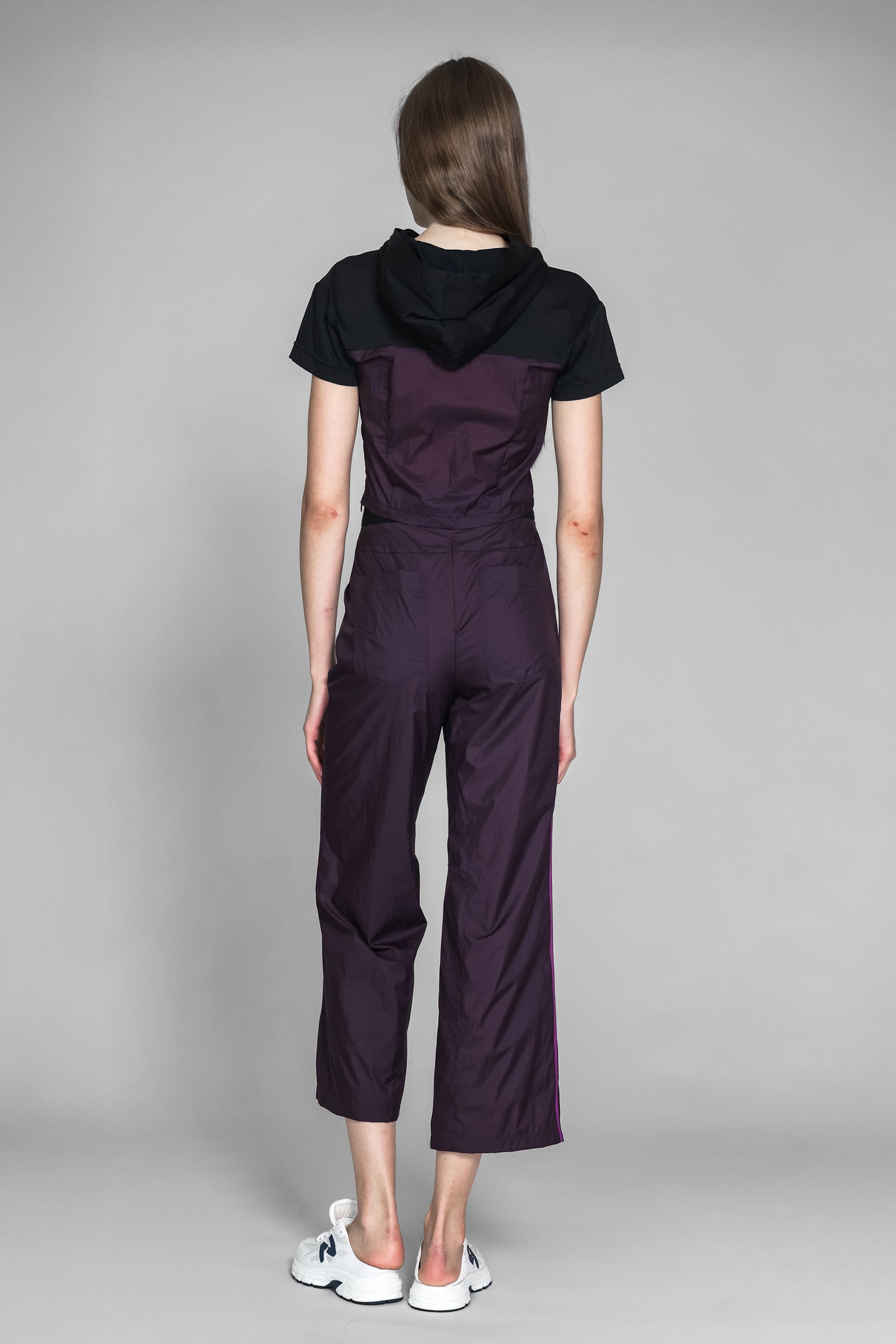 
                  
                    CURVED PANEL CASUAL PANTS
                  
                