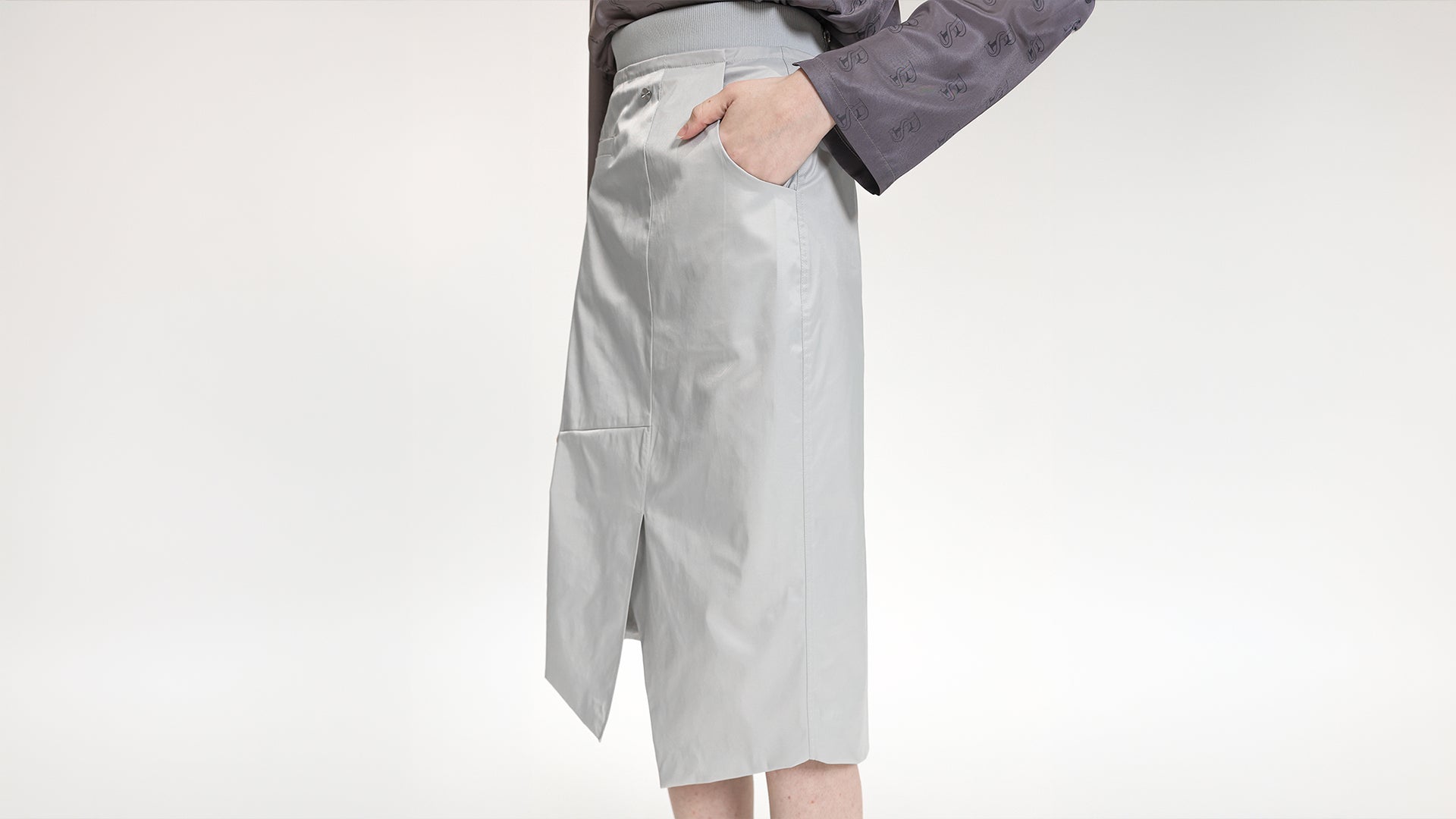 LIGHT GREY ASYMMETRICAL SLIT MID-LENGTH  SKIRT