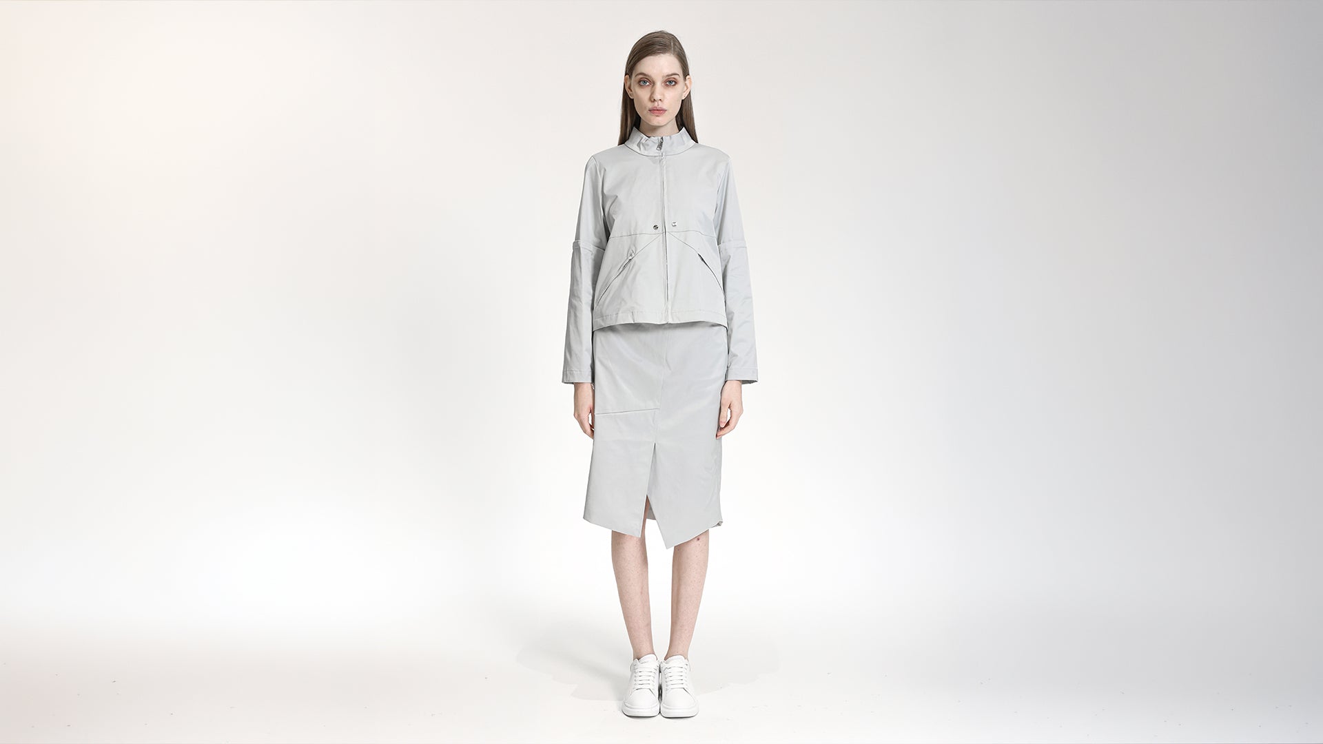 LIGHT GREY STAND-COLLAR LEATHER JACKET