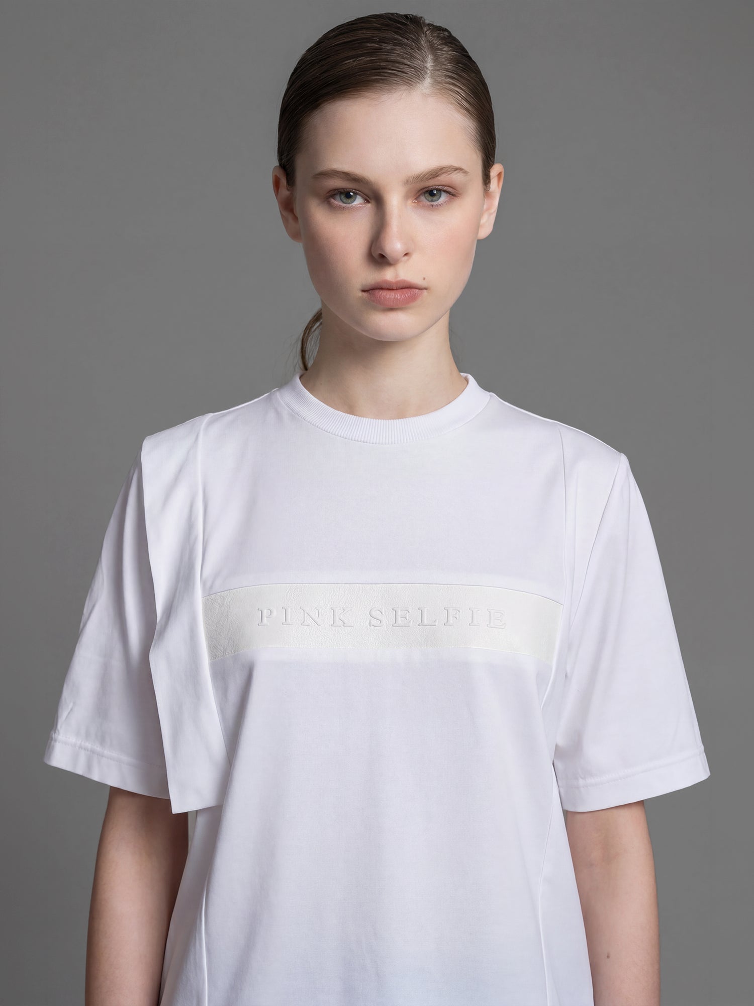 CLASSIC BLACK / STARRY WHITE FUTURISTIC LEATHER PATCHWORK SHORT-SLEEVE T-SHIRT