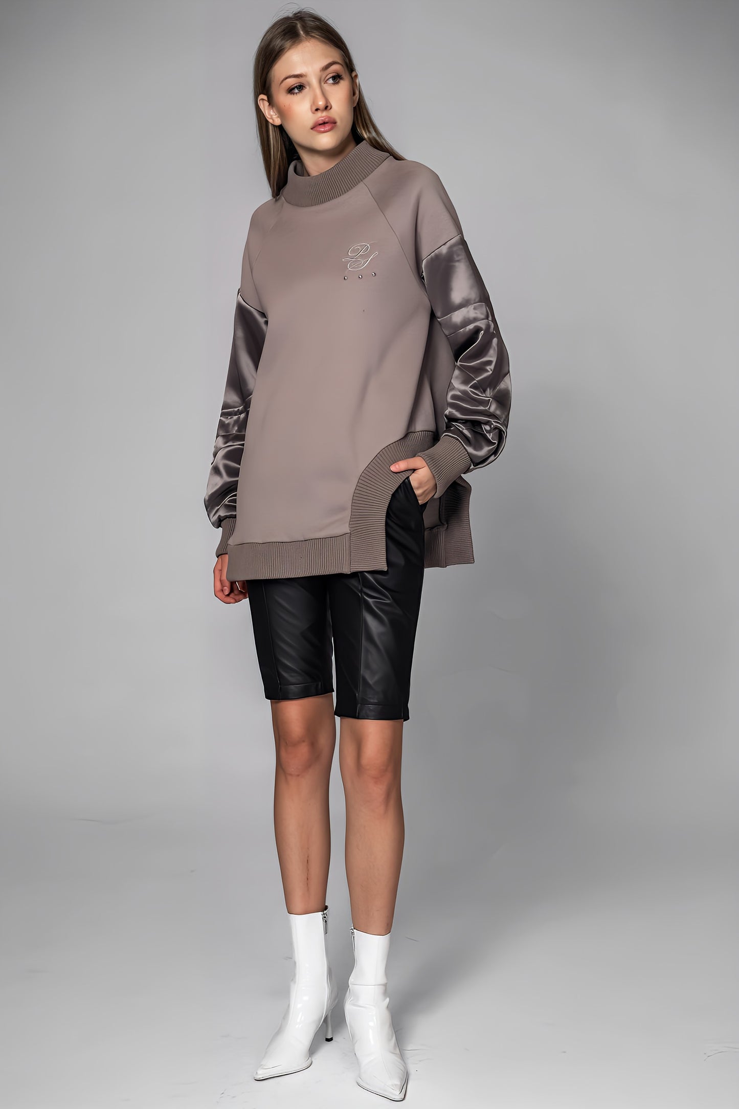 
                  
                    GRAY/DARK RED WOOL-PANELED ASYMMETRICAL T-SHIRT
                  
                