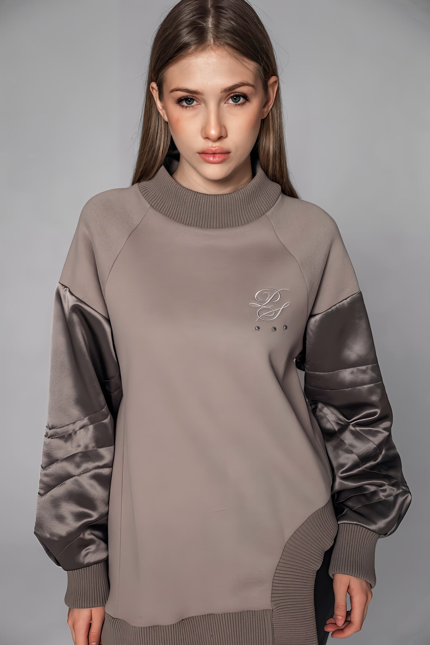 
                  
                    GRAY/DARK RED WOOL-PANELED ASYMMETRICAL T-SHIRT
                  
                