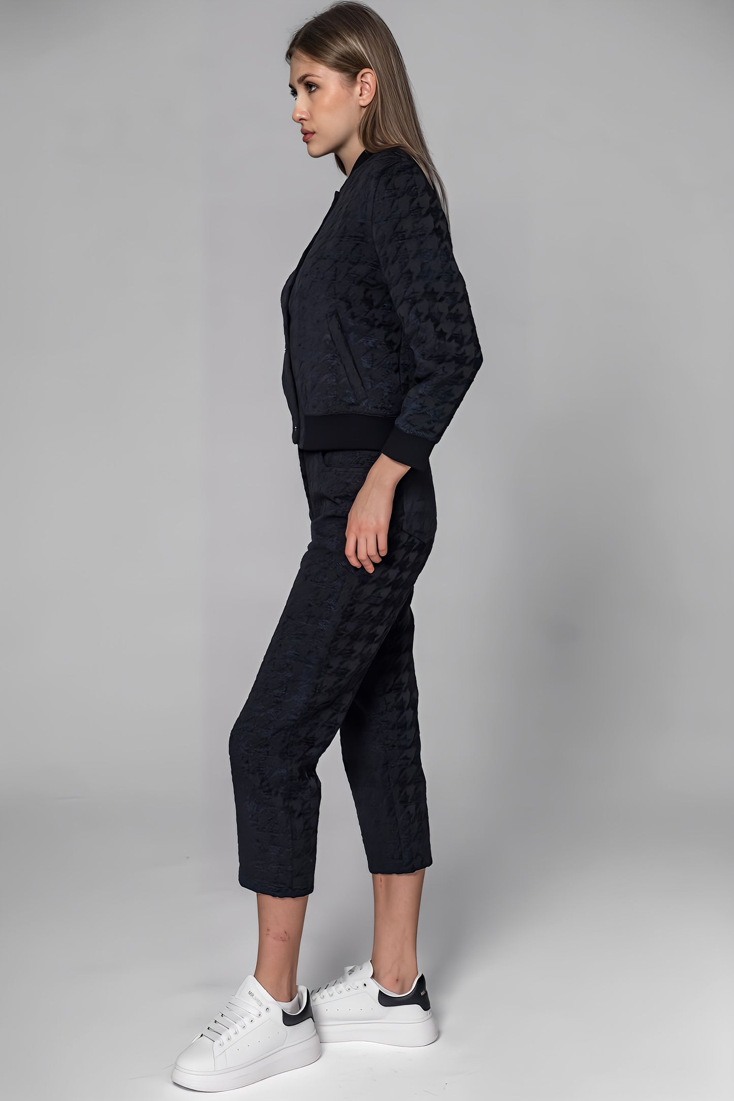 
                  
                    DARK BLUE HOUNDSTOOTH JACKET
                  
                