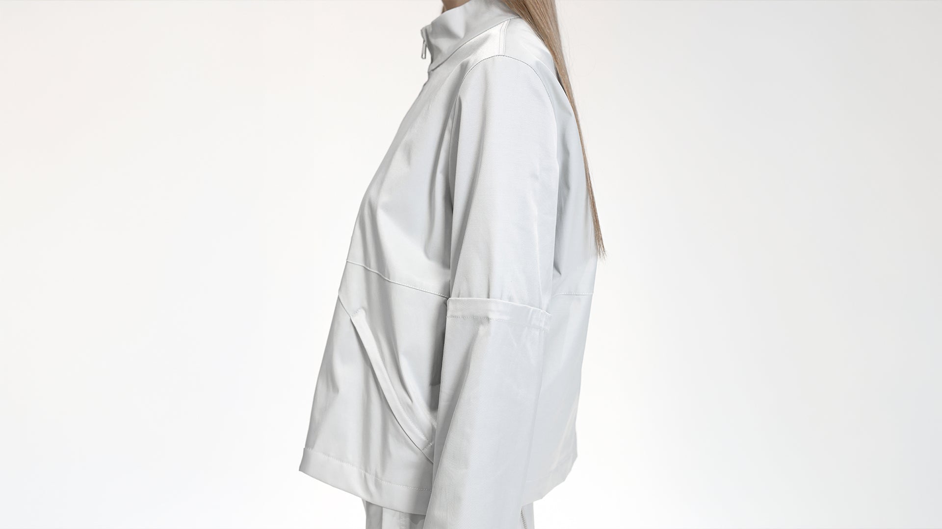 LIGHT GREY STAND-COLLAR LEATHER JACKET