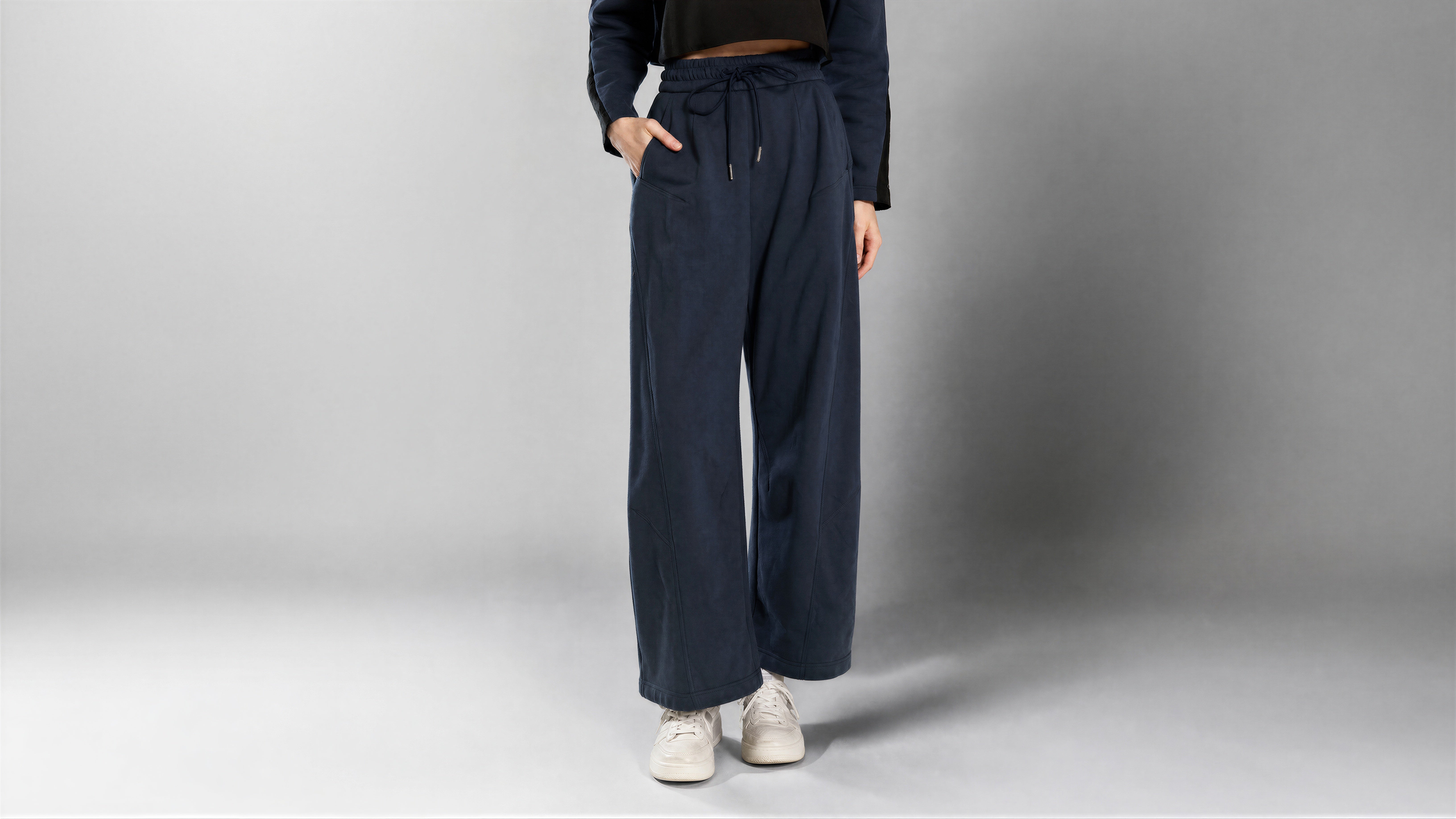 COOL STONE GRAY / NAVY BLUE COCOON SWEATPANTS