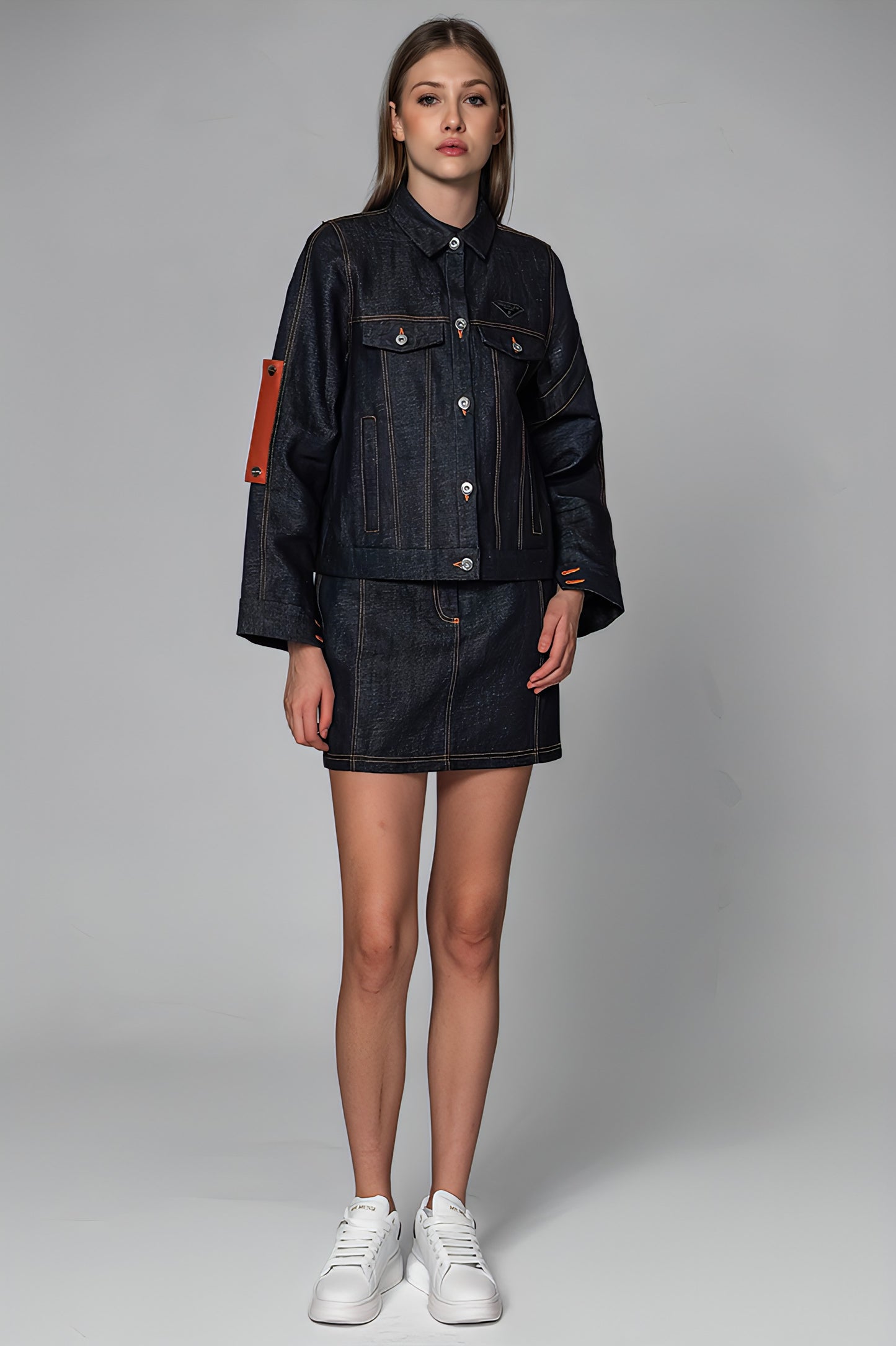 
                  
                    DARK BLUE CROPPED DENIM JACKET
                  
                