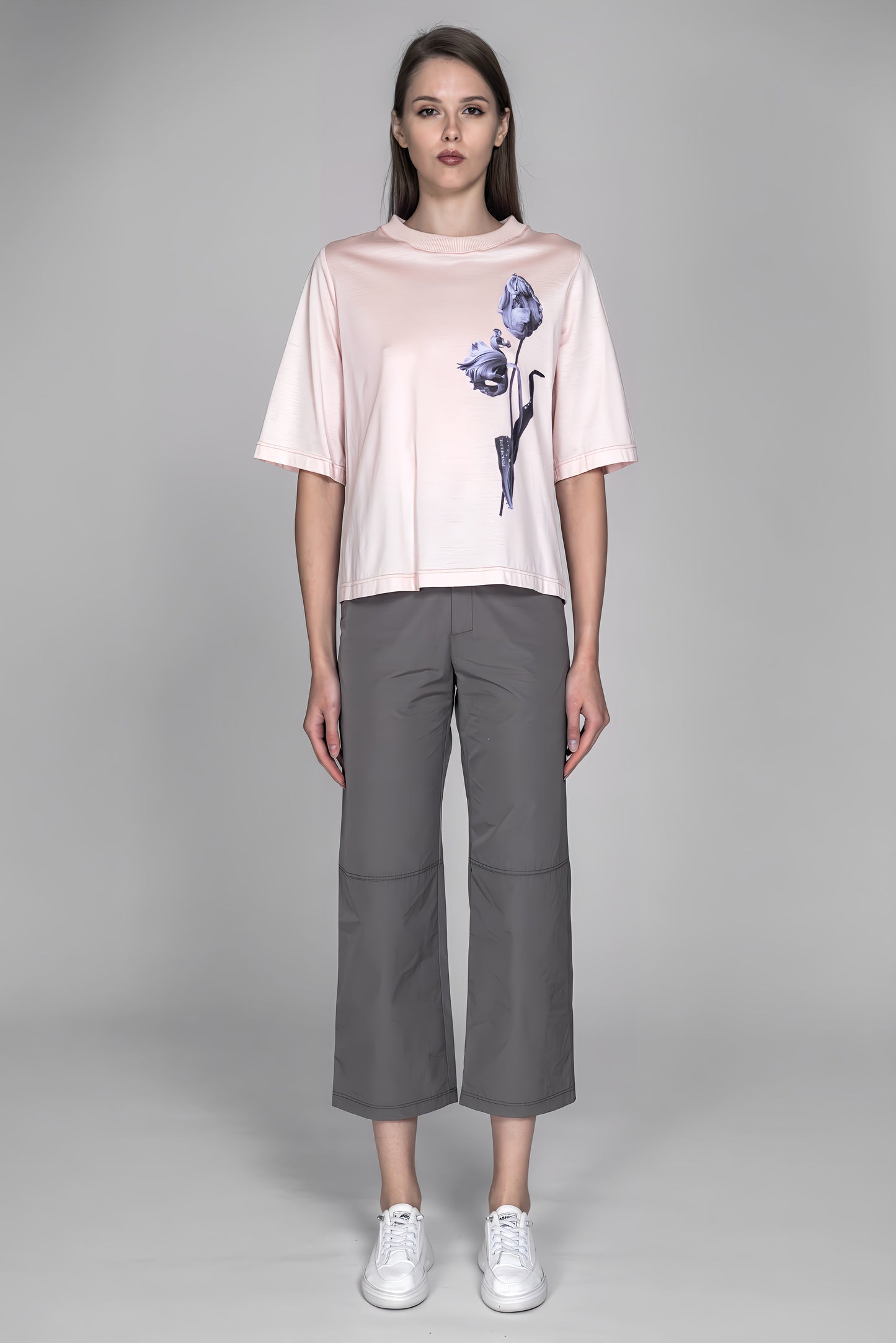 
                  
                    WHITE/PINK/BLACK FLORAL LOGO LONG T-SHIRT
                  
                