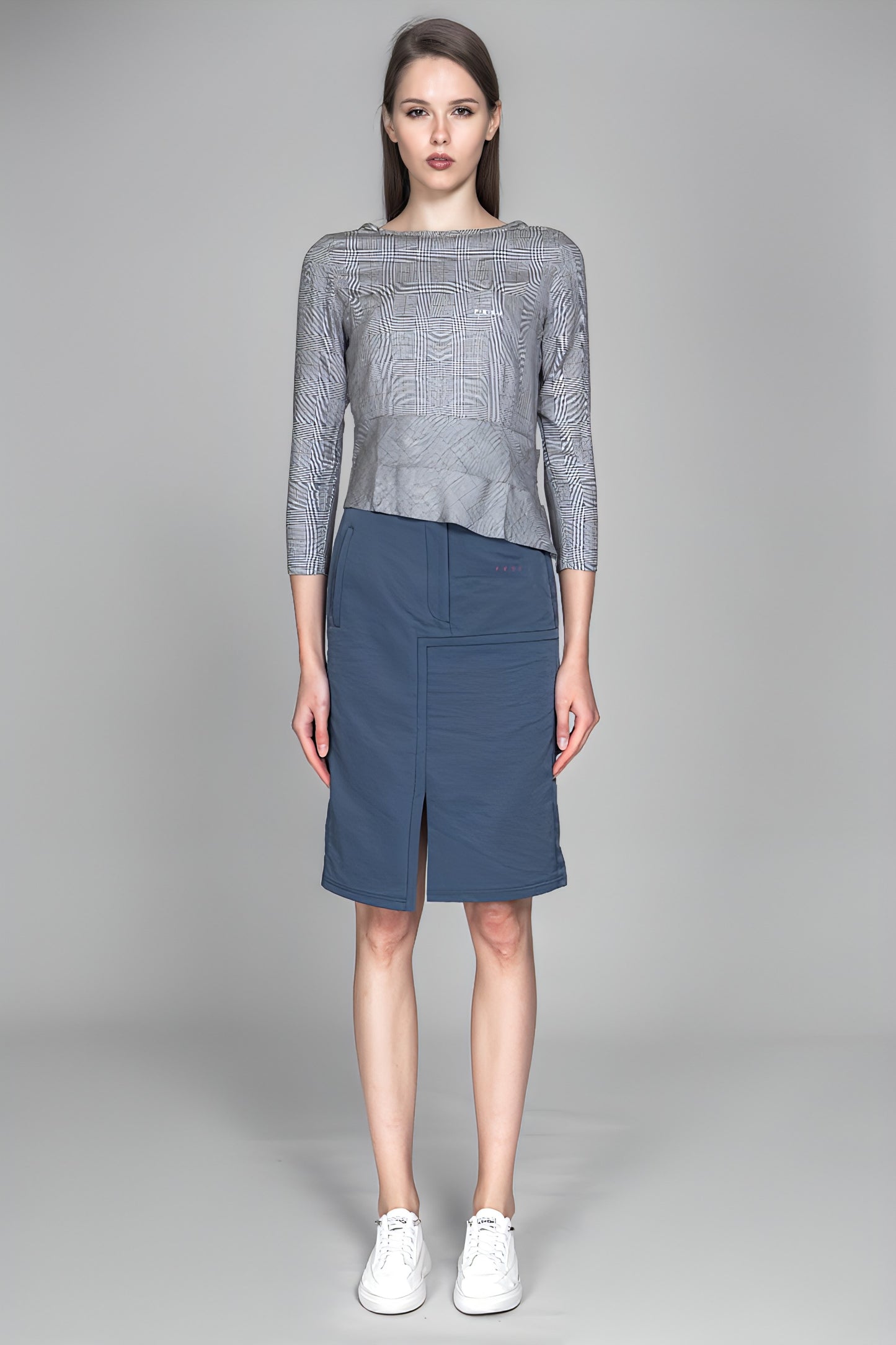 
                  
                    DARK RED / BLUE GRAY TRENCH PATCHWORK ASYMMETRICAL MID-LENGTH SKIRT
                  
                