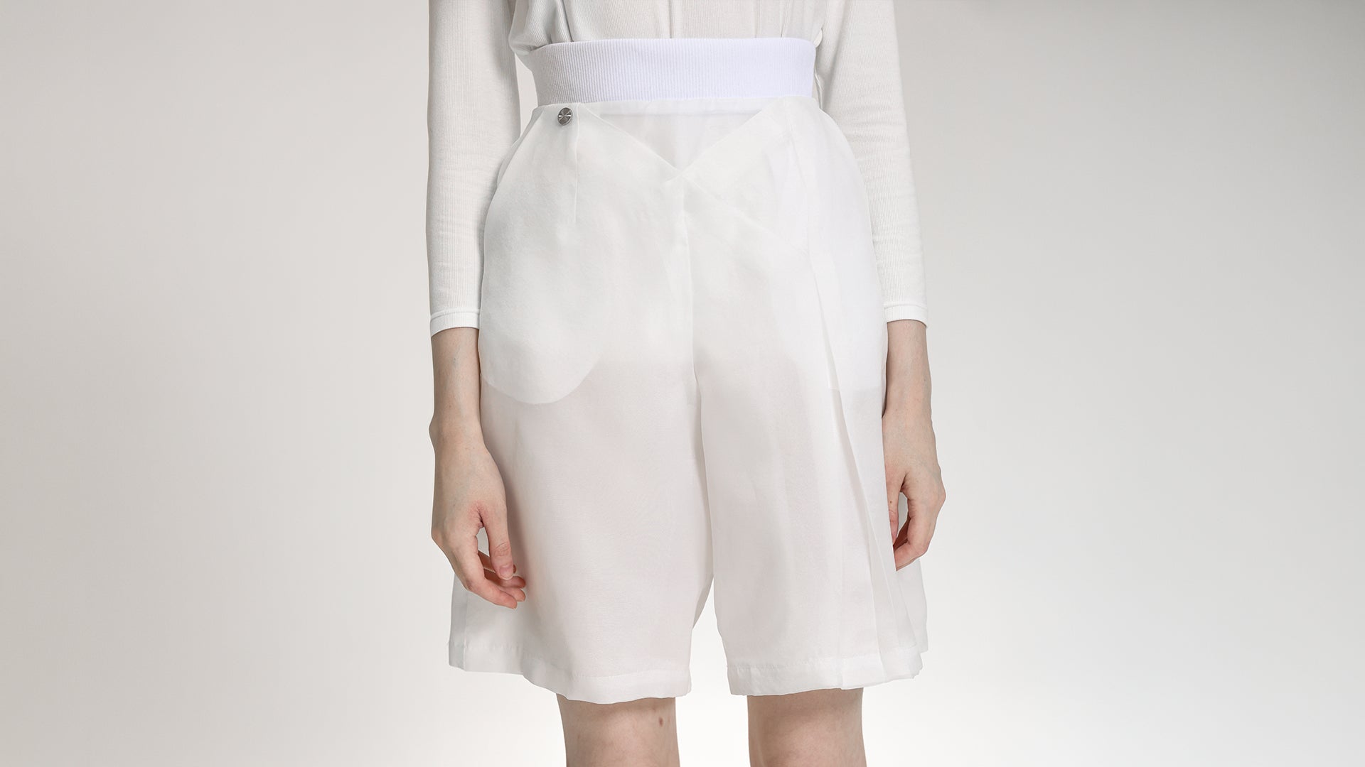 WHITE PLEATED WIDE-LEG CULOTTES