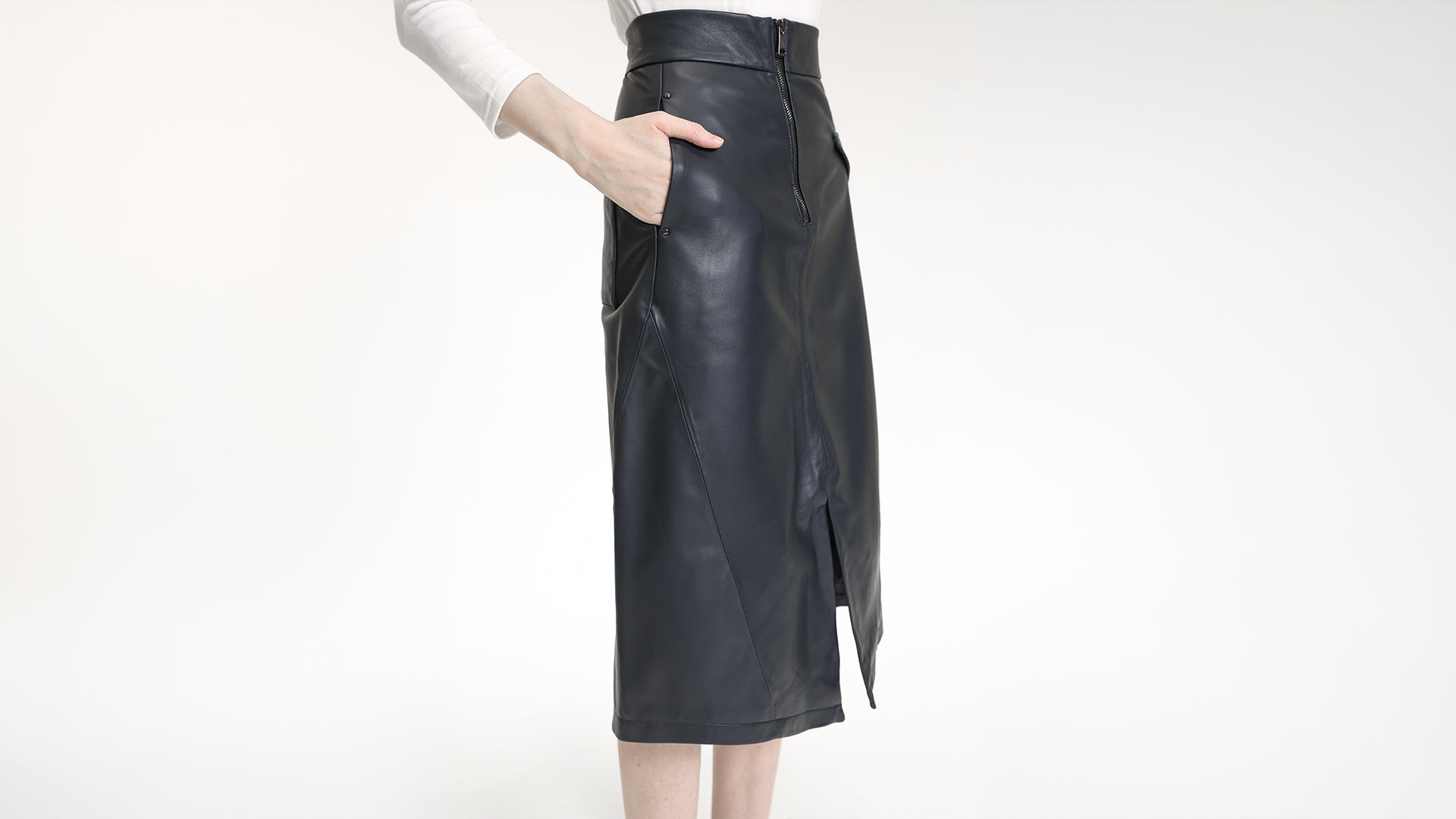 NAVY BLUE LEATHER ASYMMETRICAL MID-LENGTH  SKIRT