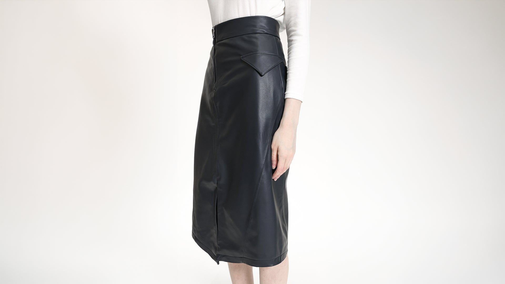 NAVY BLUE LEATHER ASYMMETRICAL MID-LENGTH  SKIRT