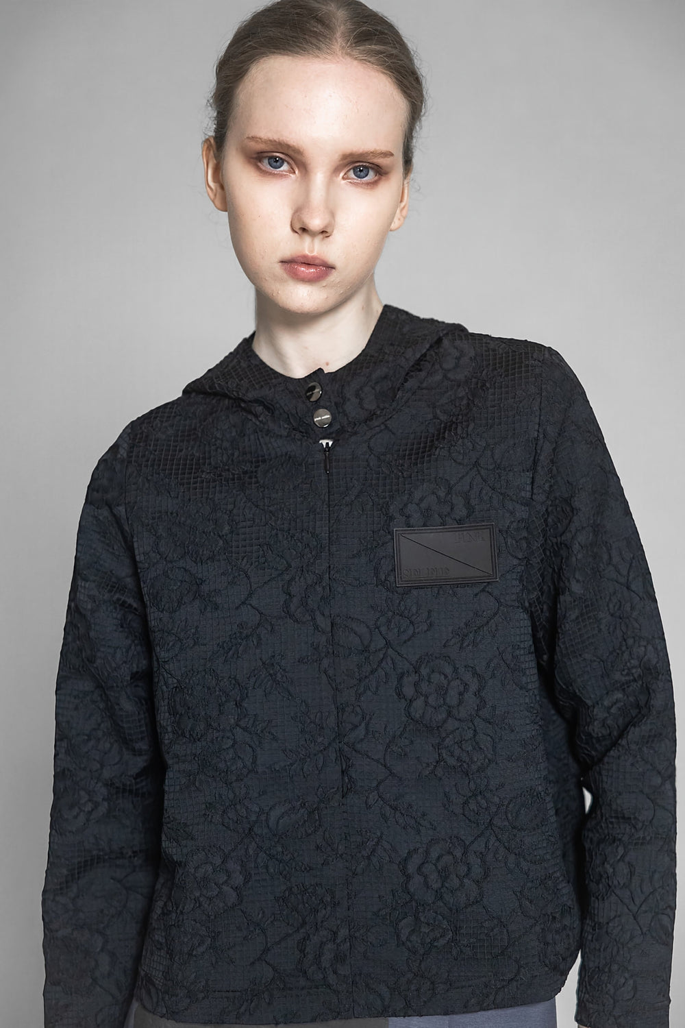 BLACK JACQUARD HOODIE / OFF-WHITE CRINKLED COTTON HOODIE