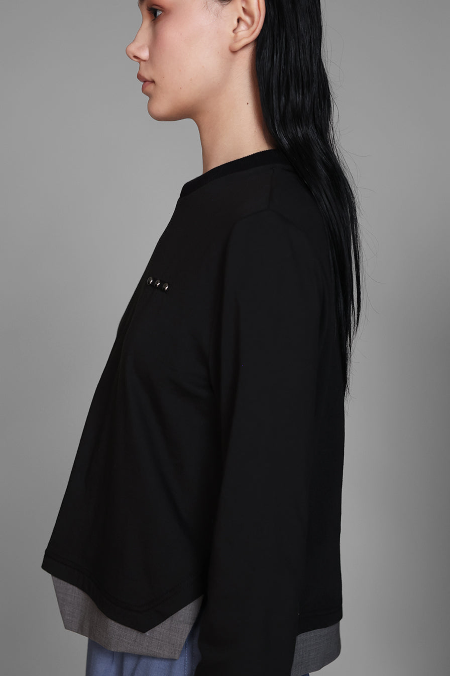 
                  
                    BLACK LONG-SLEEVE FAUX TWO-PIECE SWEATSHIRT
                  
                