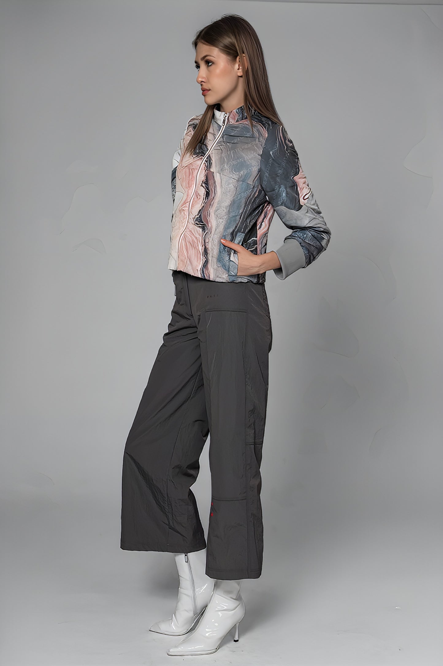 
                  
                    GRAY-PINK/GRAY-BLUE CLOUD-DYE GRADIENT DOWN JACKET
                  
                