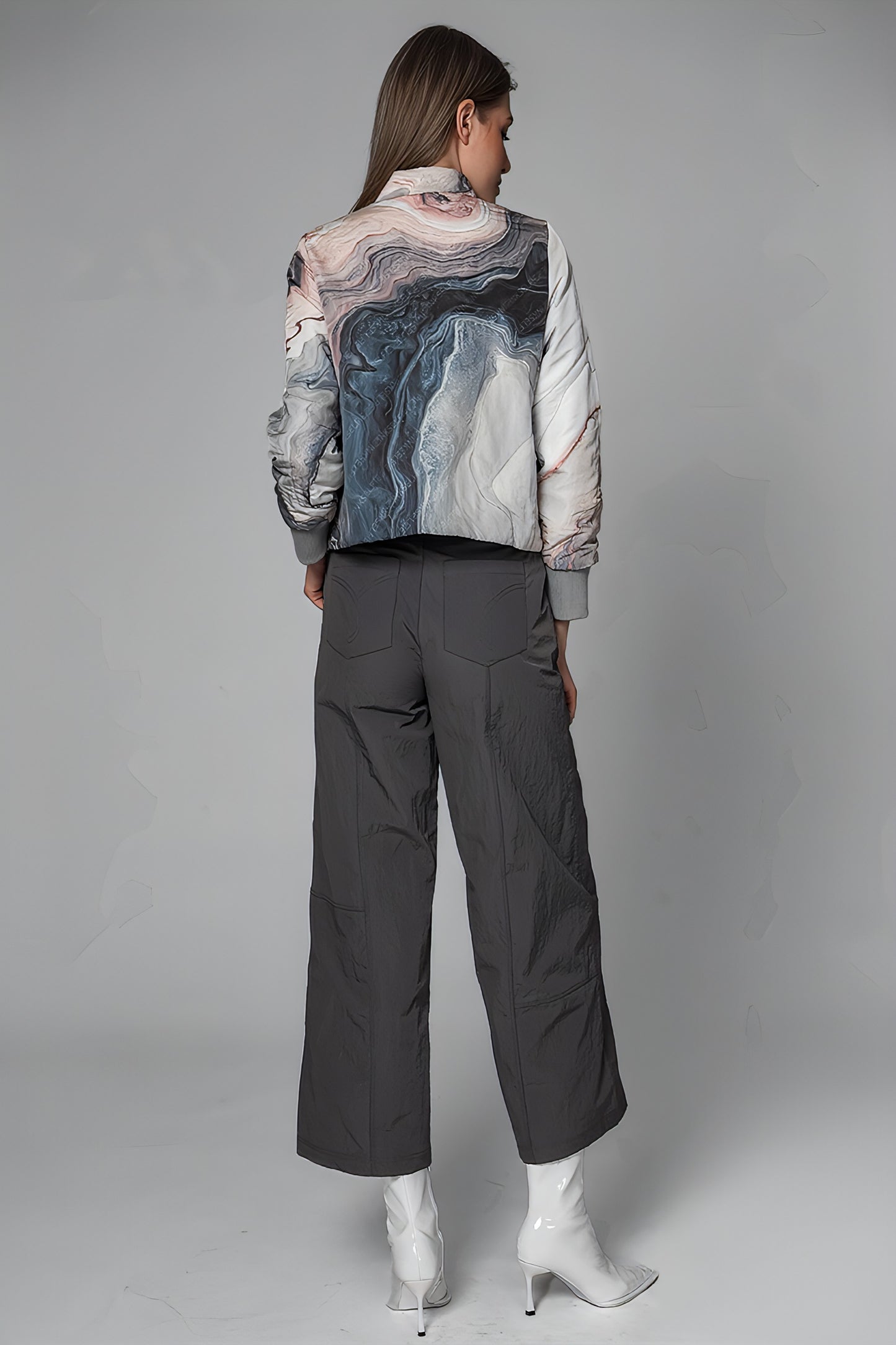 
                  
                    GRAY-PINK/GRAY-BLUE CLOUD-DYE GRADIENT DOWN JACKET
                  
                