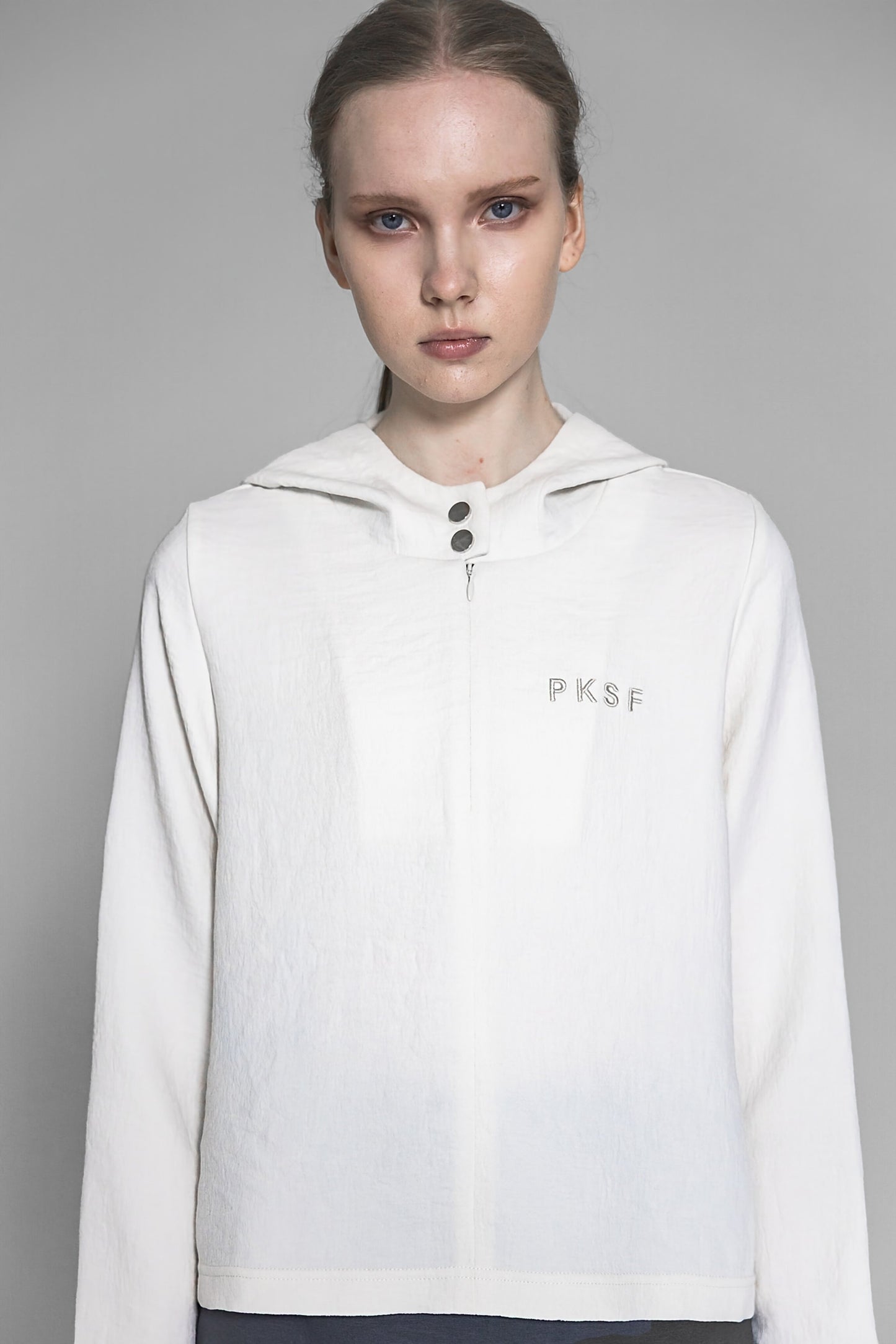 
                  
                    BLACK JACQUARD HOODIE / OFF-WHITE CRINKLED COTTON HOODIE
                  
                