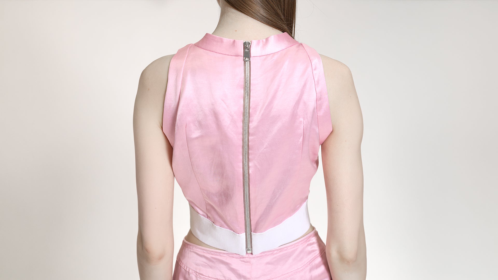 SATIN CROPPED TANK TOP