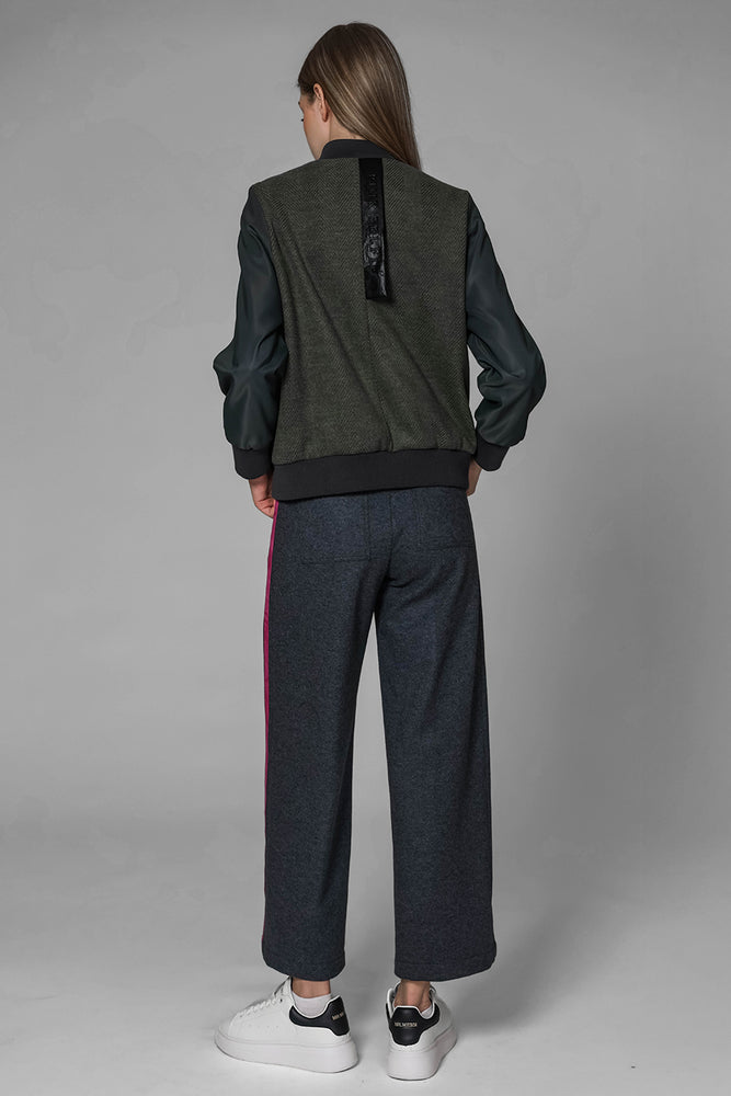 
                  
                    GRAY/BLACK WIDE-LEG WOOL PANTS
                  
                