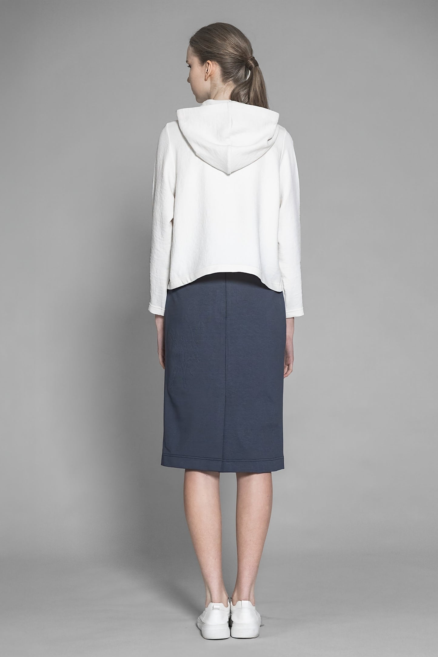 
                  
                    BLACK JACQUARD HOODIE / OFF-WHITE CRINKLED COTTON HOODIE
                  
                