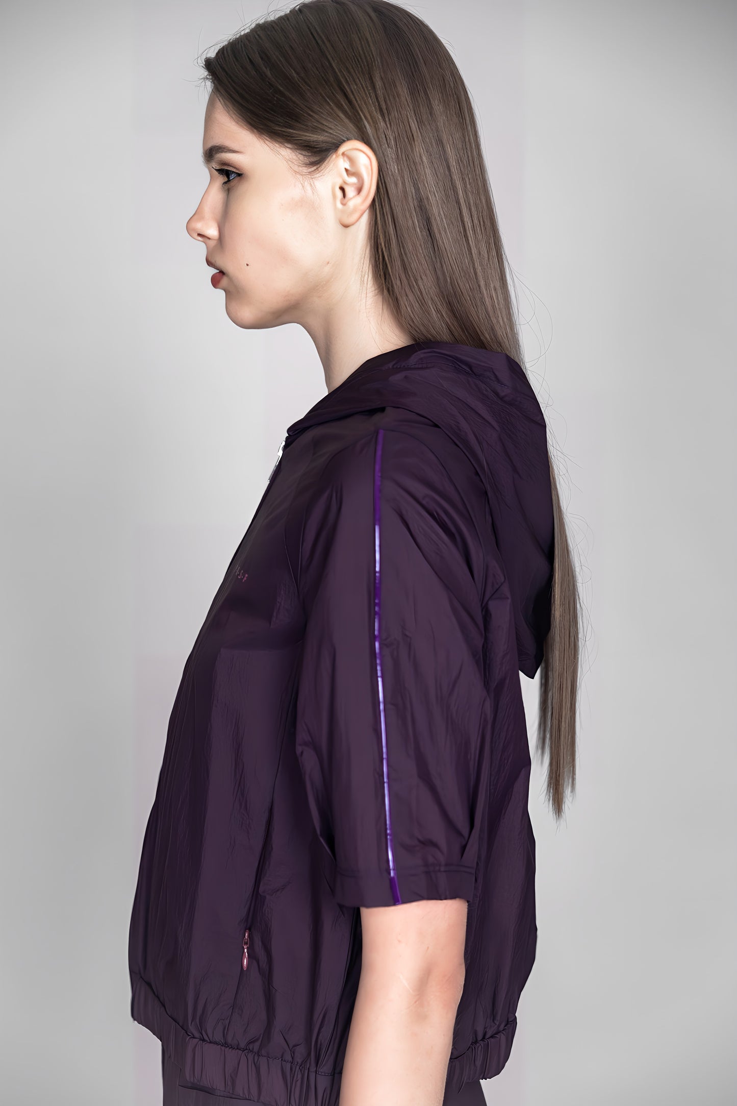
                  
                    CASUAL THREE-QUARTER SLEEVE HOODED JACKET
                  
                