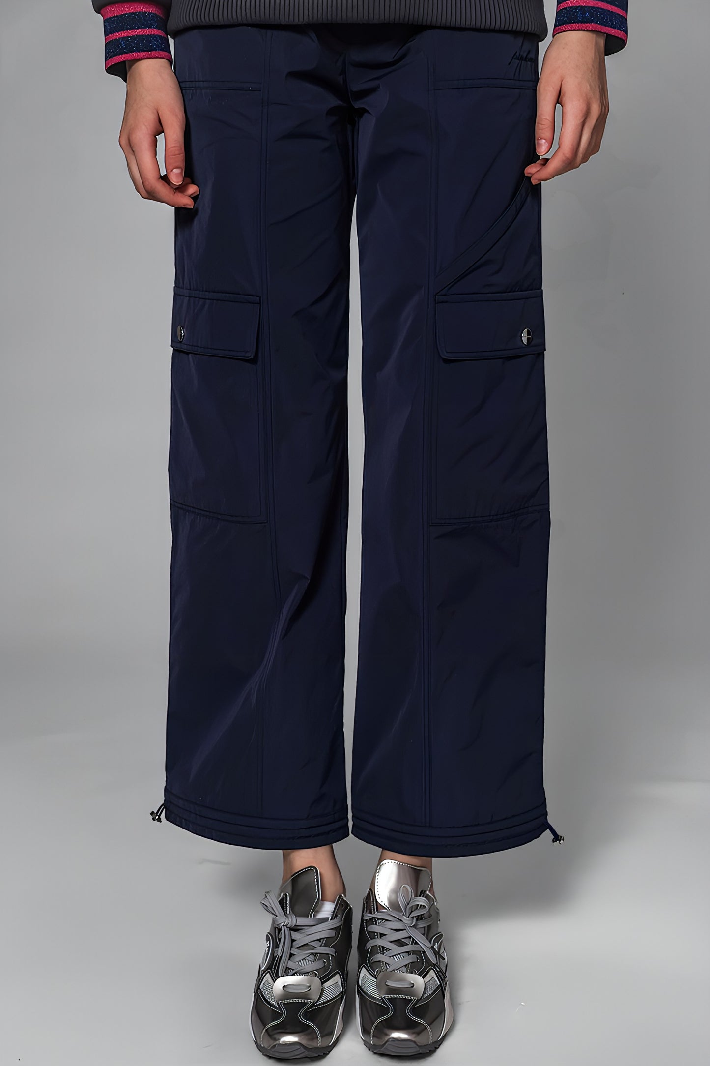 
                  
                    DARK BLUE/DESERT KHAKI COTTON LOGO EMBROIDERED PANTS
                  
                