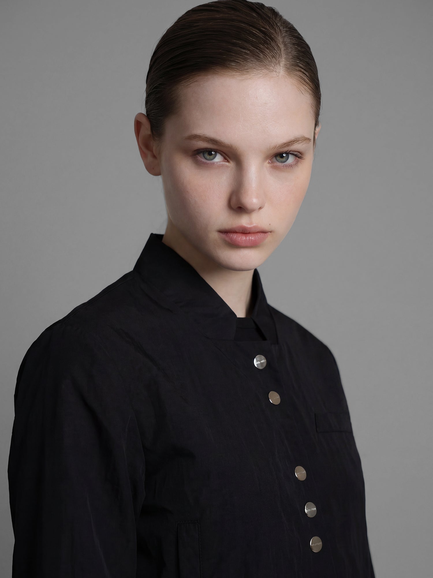 CLASSIC BLACK / STARRY WHITE CROPPED TRENCH JACKET