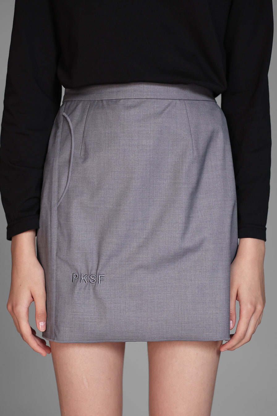 
                  
                    GREY/BLUE SUIT-STYLE MINI SKIRT
                  
                