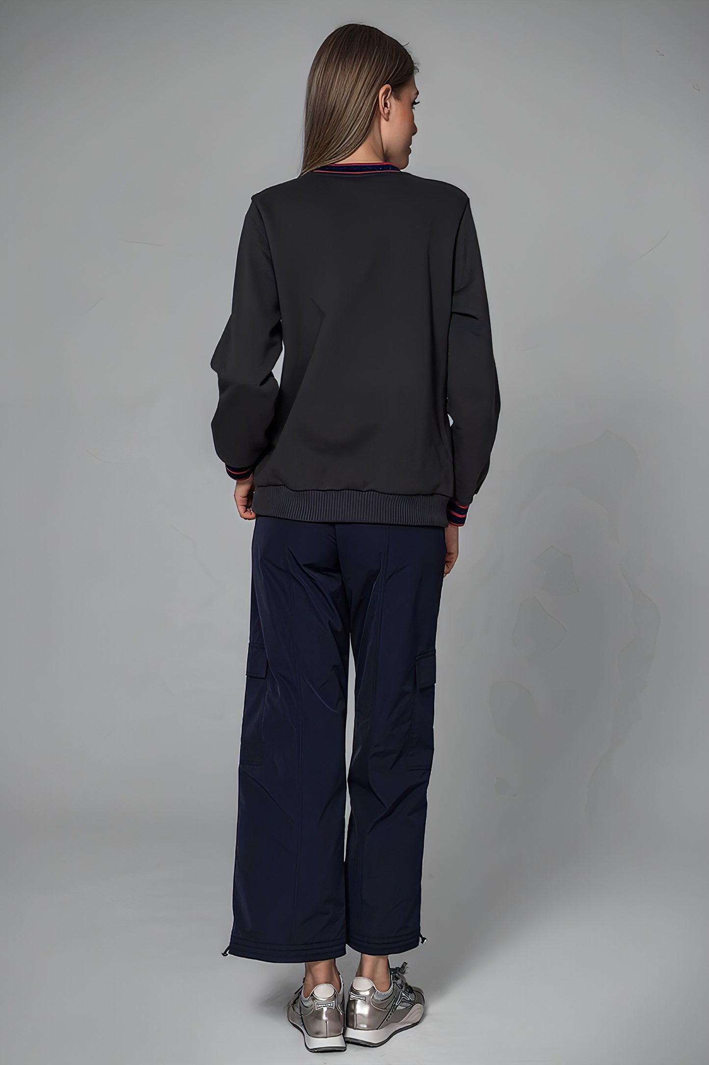 
                  
                    GRAY/BLUE LOOSE DROP-SHOULDER SWEATSHIRT
                  
                