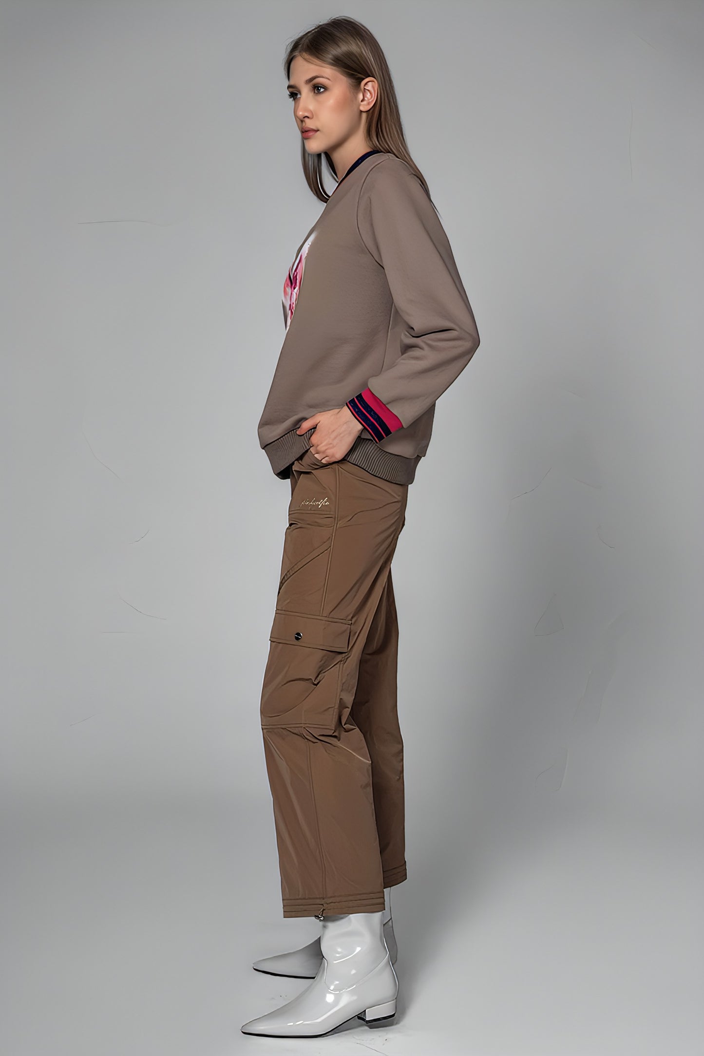
                  
                    DARK BLUE/DESERT KHAKI COTTON LOGO EMBROIDERED PANTS
                  
                