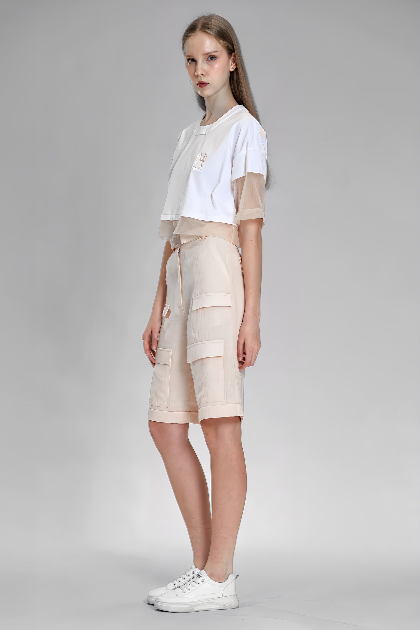 
                  
                    WHITE COTTON PANELING WITH PINK SKIN / LIGHT BLUE MESH THREE-QUARTER CROPPED TEE
                  
                