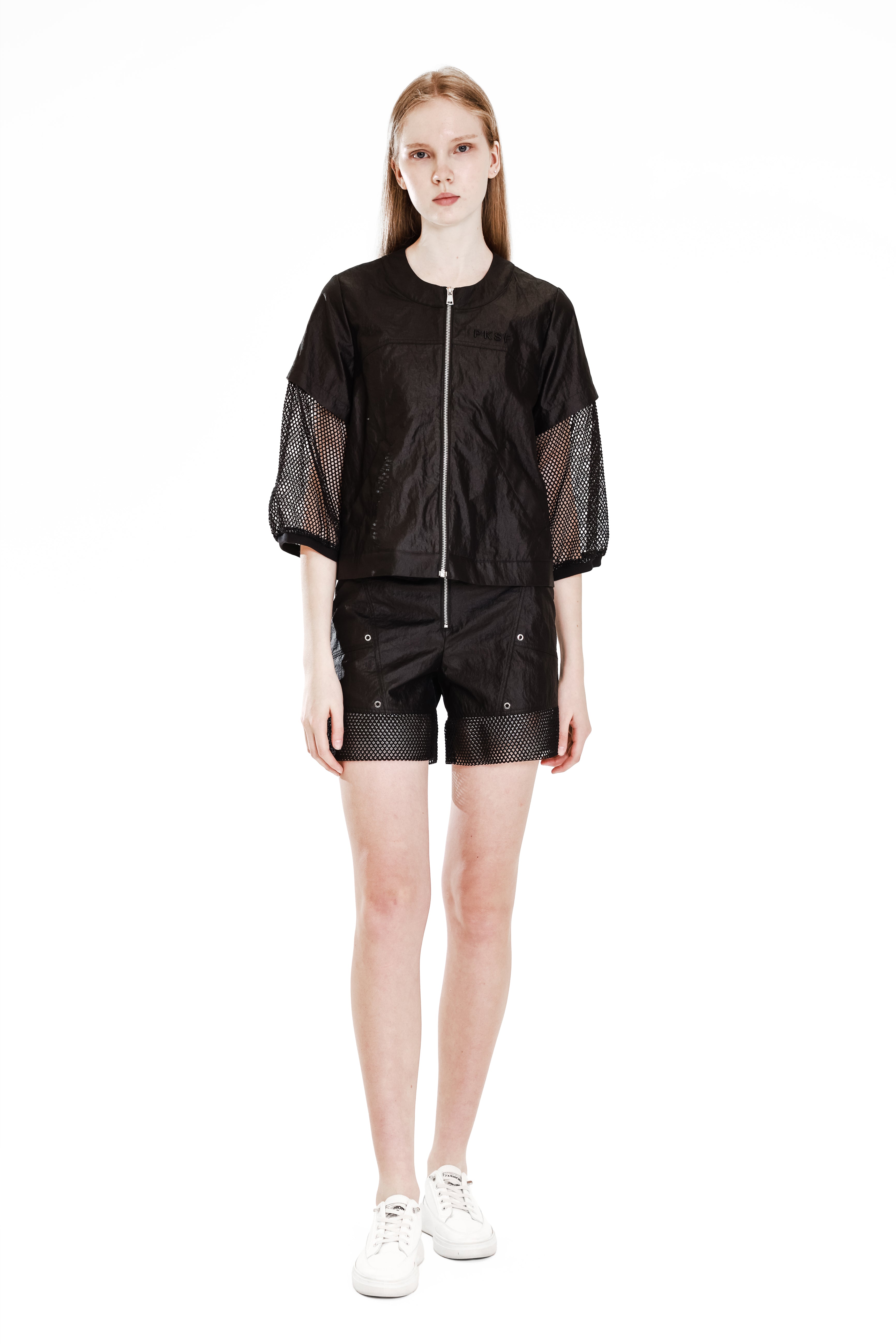 WHITE/BLACK MESH-PANEL WINDBREAKER CROPPED JACKET