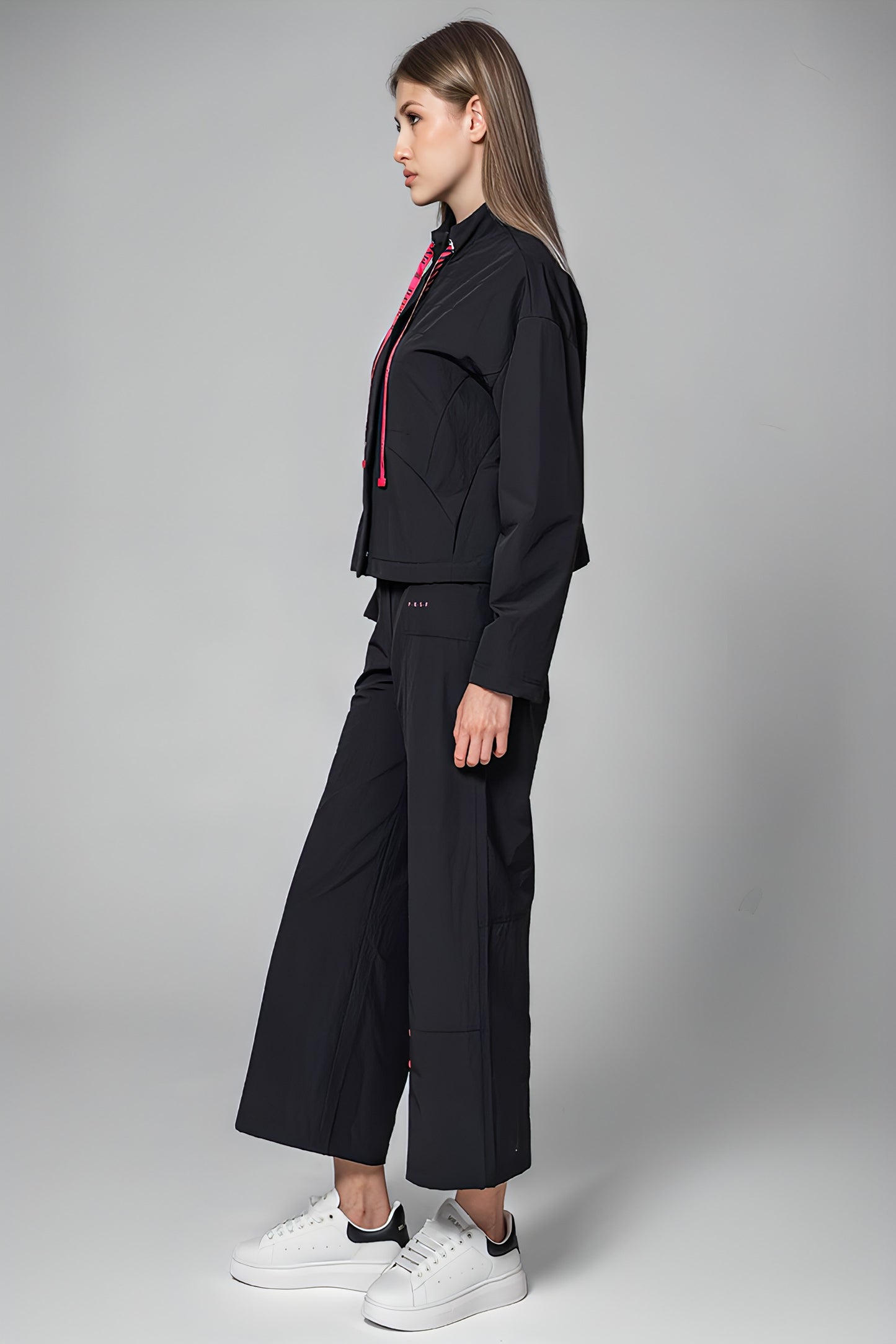 
                  
                    BLACK/GRAY TRENCH PADDED CROPPED JACKET
                  
                