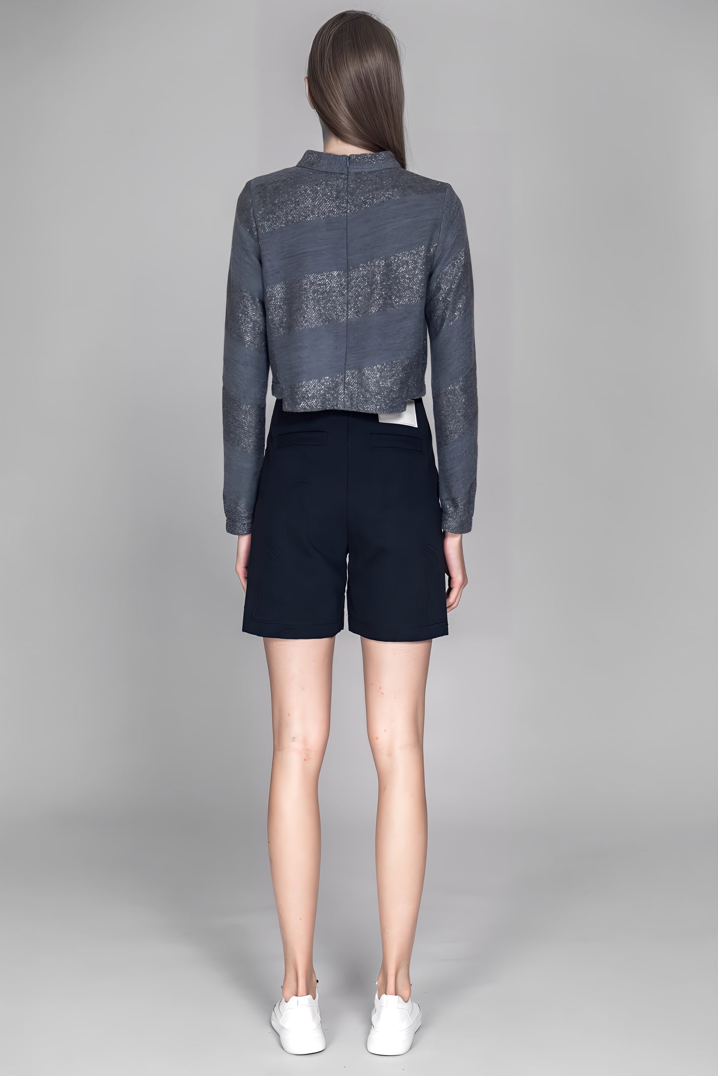 
                  
                    GRAY SILVER LUREX WOOL CROPPED TOP WITH LOGO EMBROIDERY
                  
                