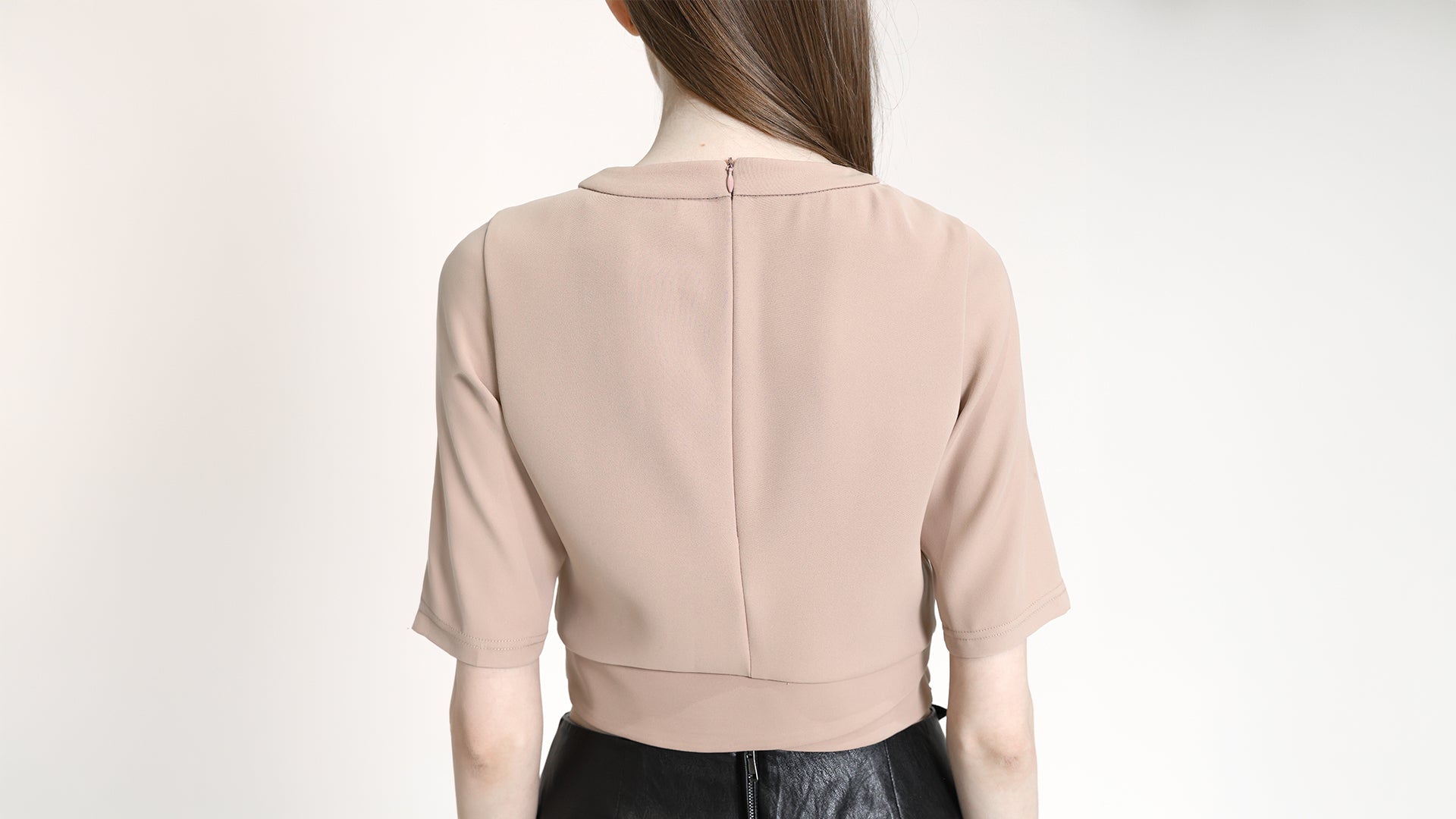 PINK EMBROIDERED CROPPED TOP