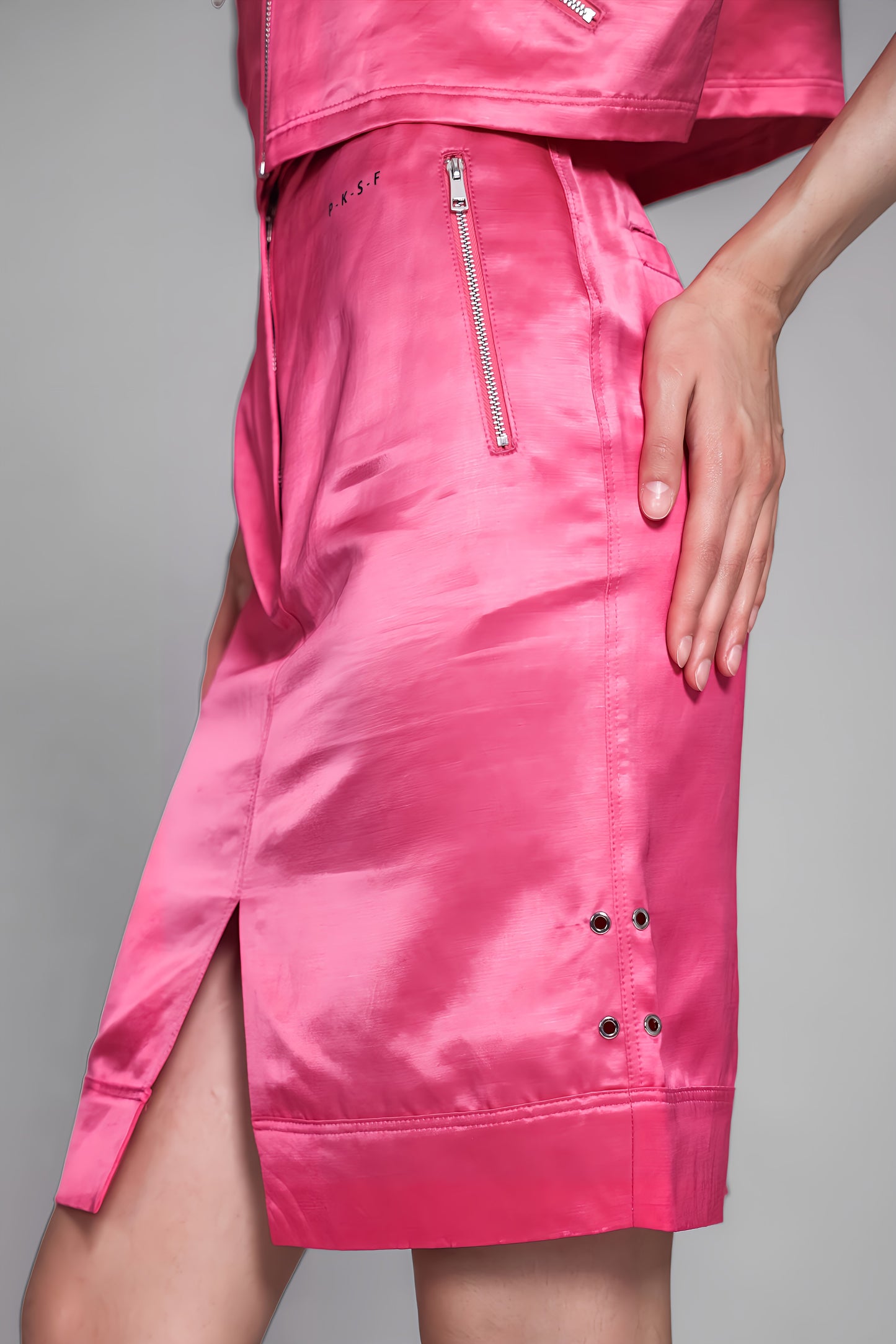 
                  
                    PEACOCK PINK / BLUE SAND-DYED LINEN STRAIGHT-LEG CASUAL SKIRT
                  
                