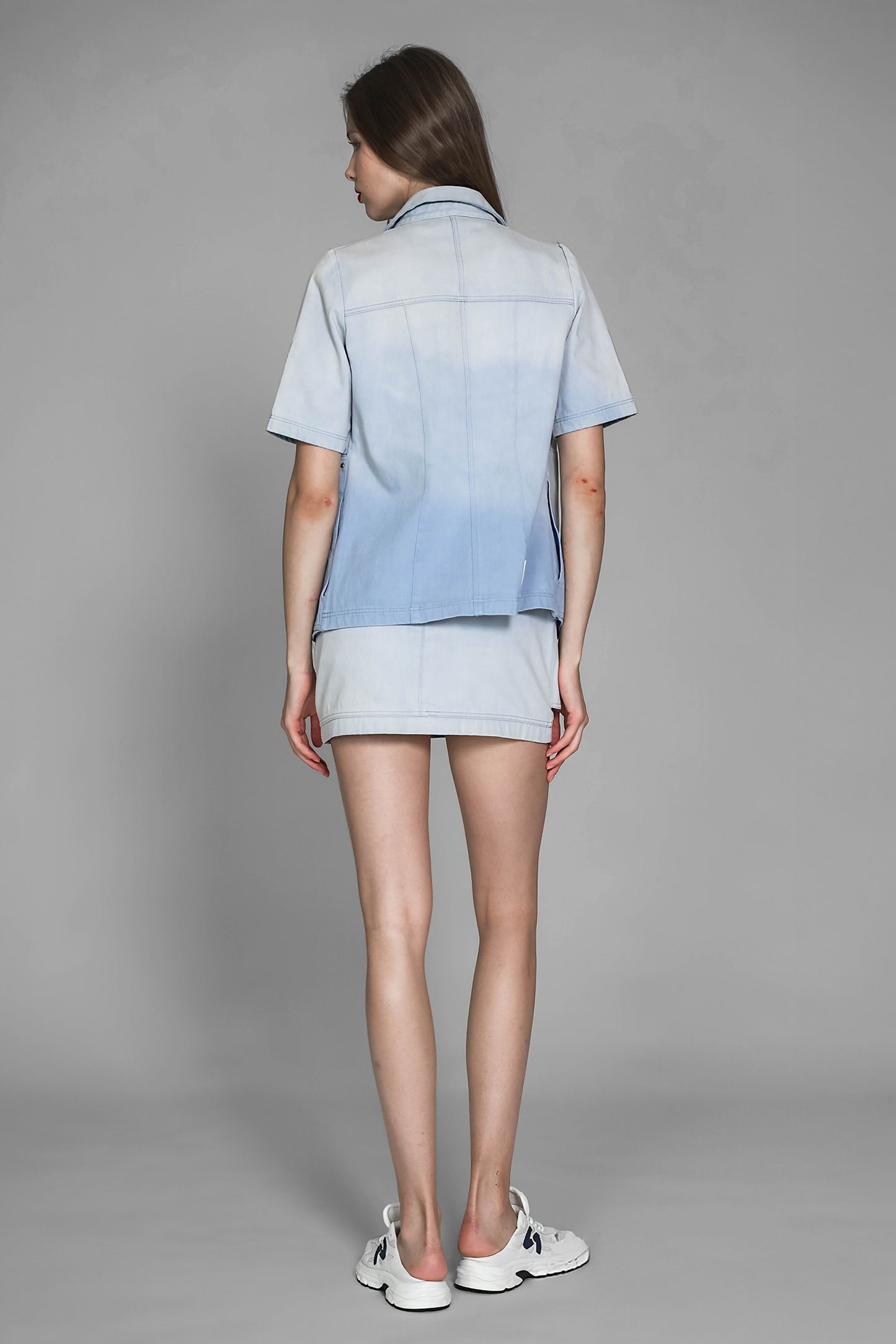 
                  
                    ICE BLUE/EXTRAORDINARY PINK THICK COTTON GRADIENT WASH DENIM SKIRT
                  
                
