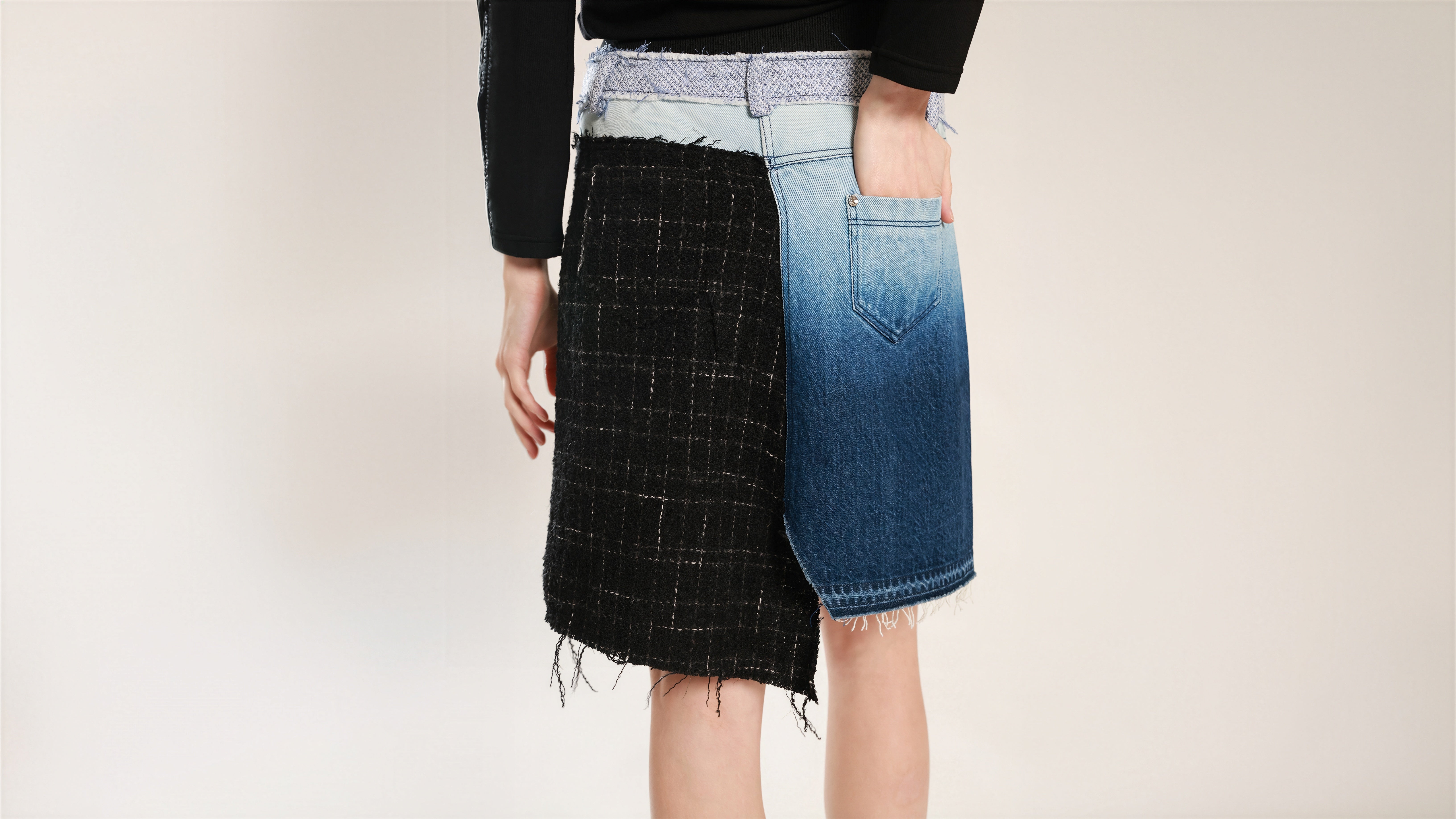 STARRY BLACK FUTURISTIC PANELLED MINI SKIRT