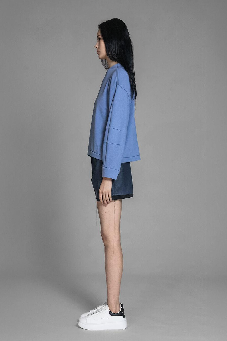 
                  
                    COFFEE/BLUE LONG-SLEEVE TOP
                  
                