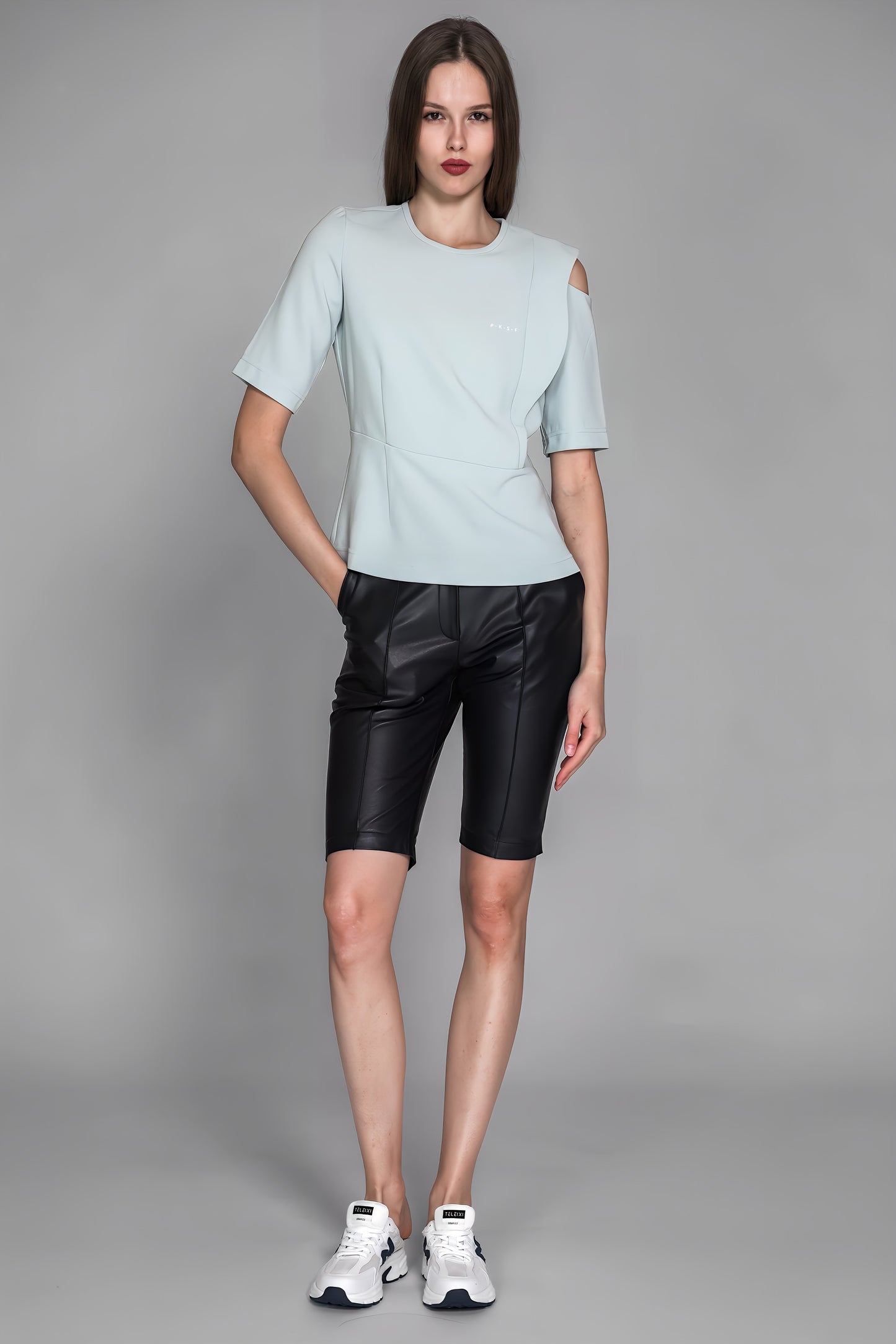 
                  
                    GLACIER GREEN/GLACIER GRAY ASYMMETRICAL LONG TOP
                  
                