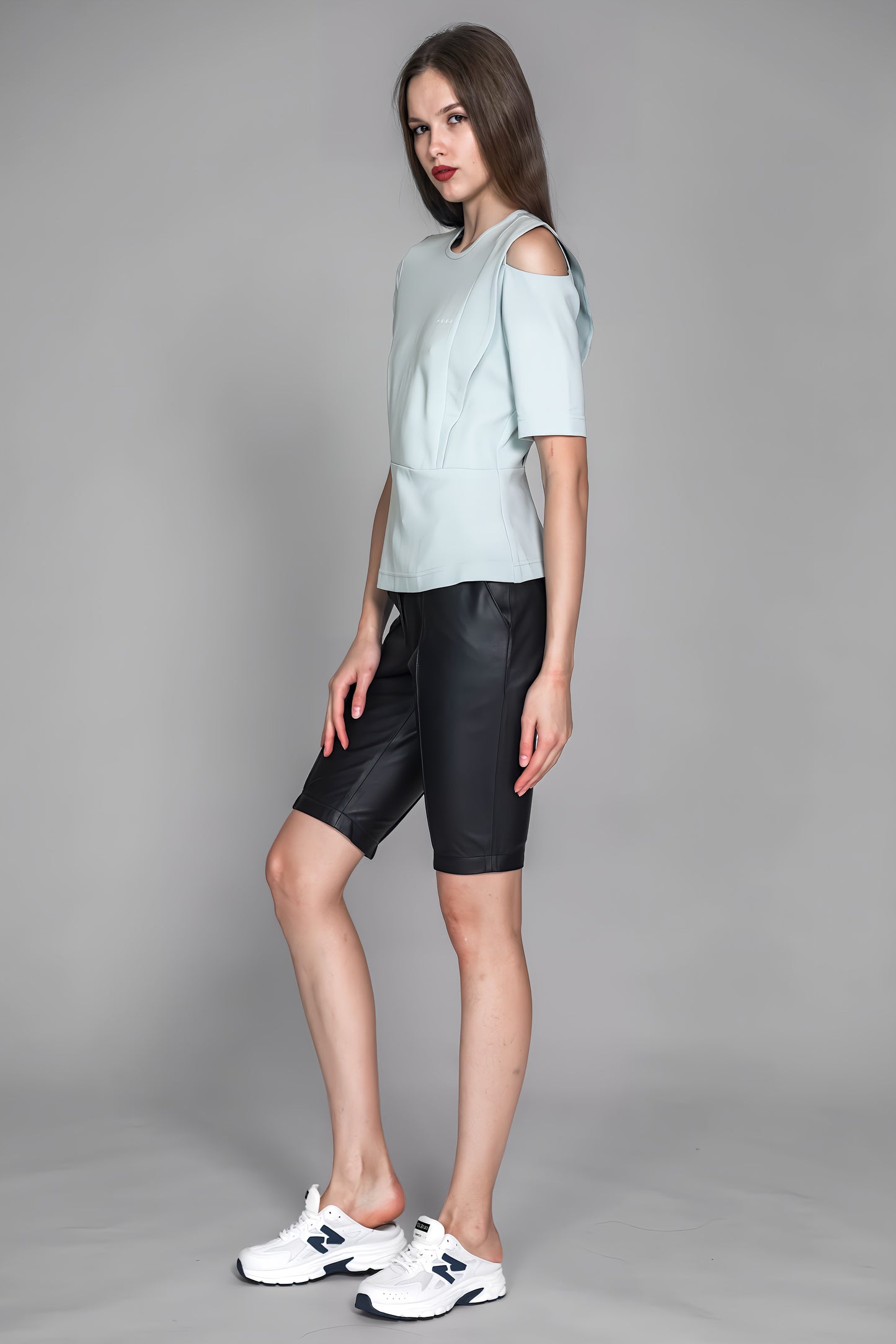 
                  
                    GLACIER GREEN/GLACIER GRAY ASYMMETRICAL LONG TOP
                  
                