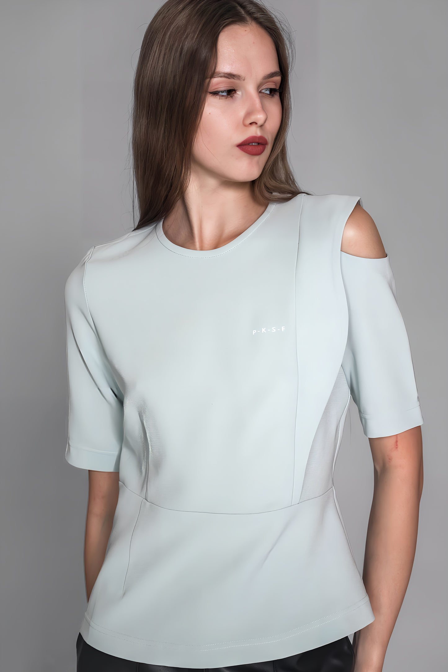 
                  
                    GLACIER GREEN/GLACIER GRAY ASYMMETRICAL LONG TOP
                  
                